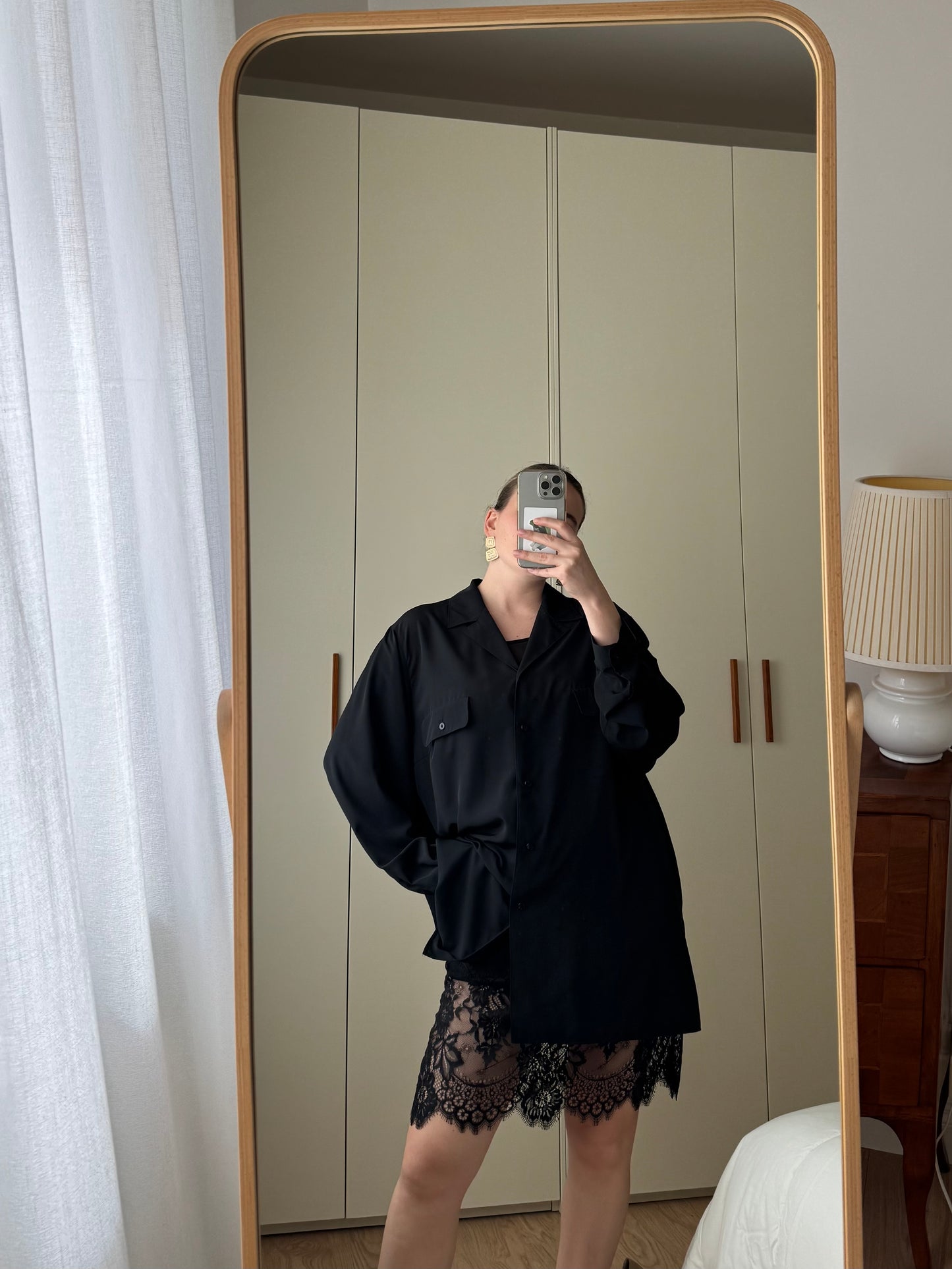 The black maxi shirt
