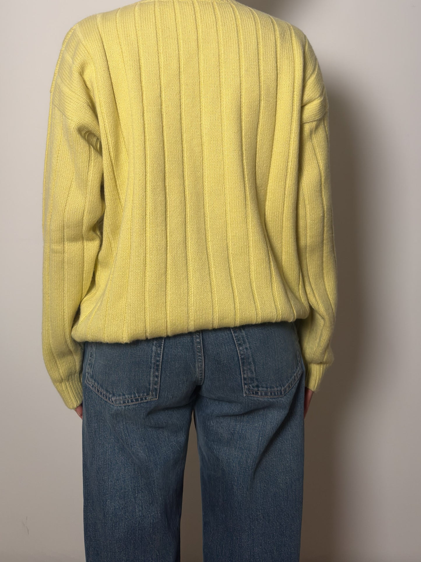 Wool blend yellow pull