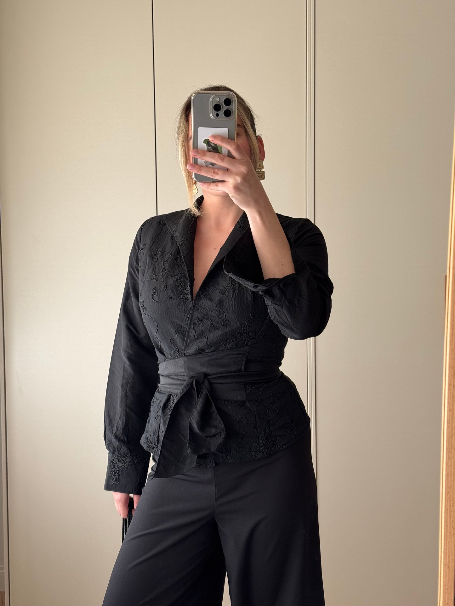 Black kimono blouse