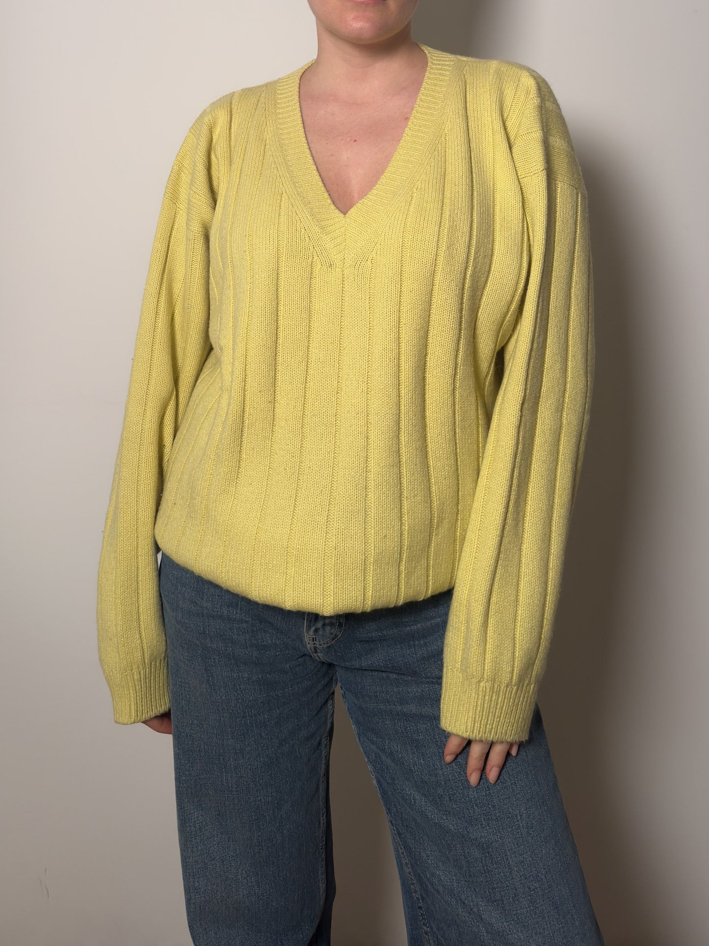 Wool blend yellow pull