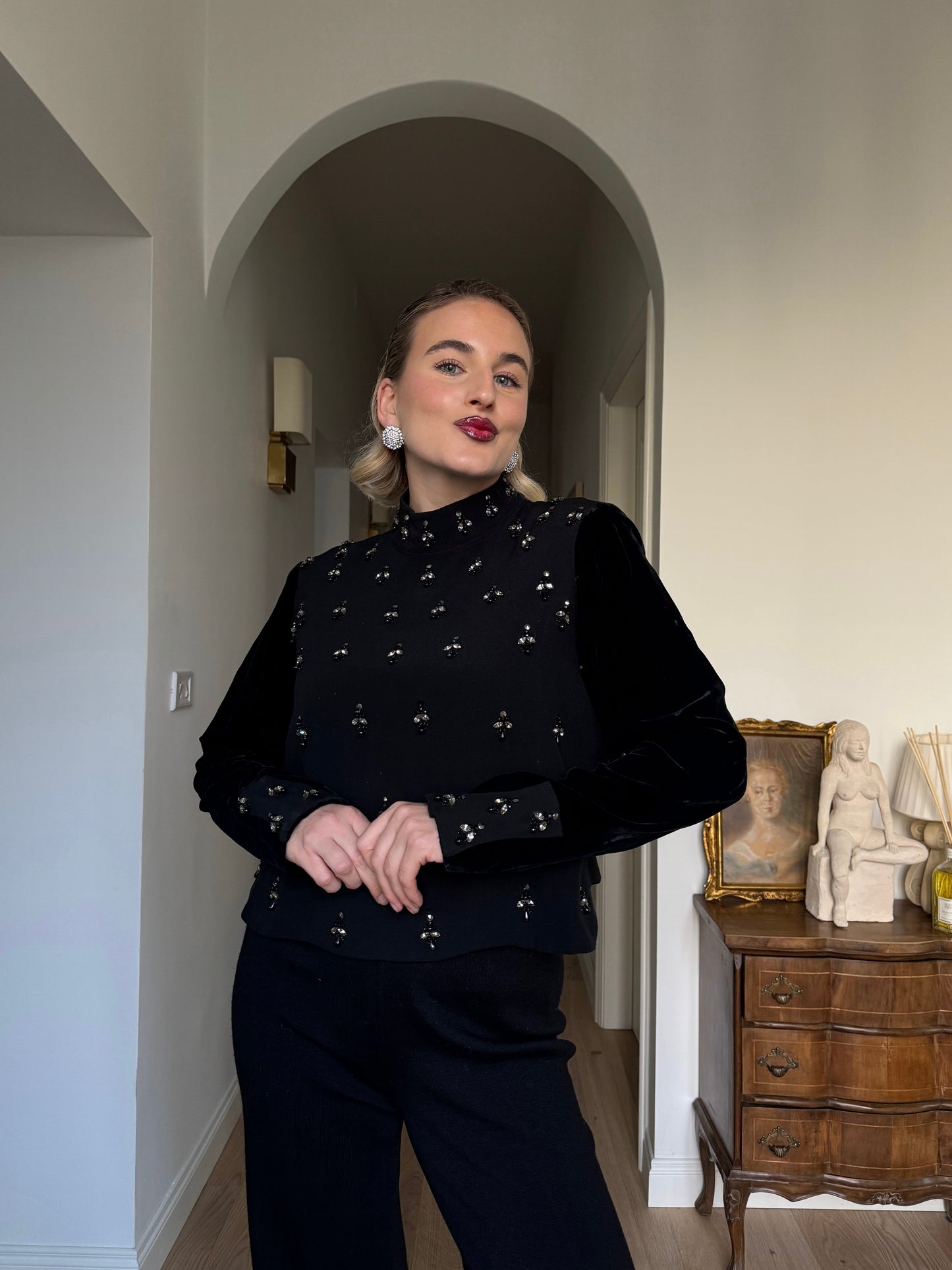 Velvet and strass black blouse