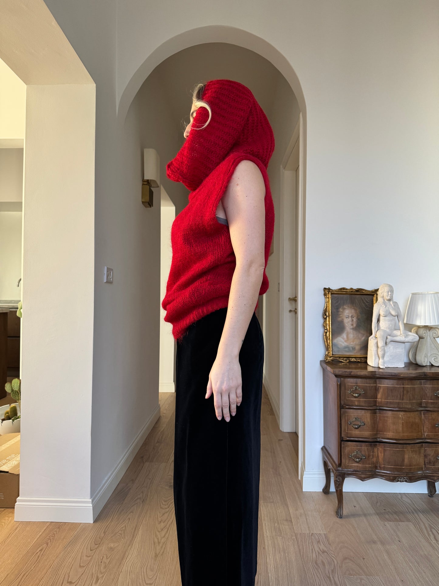 Wool blend red pull