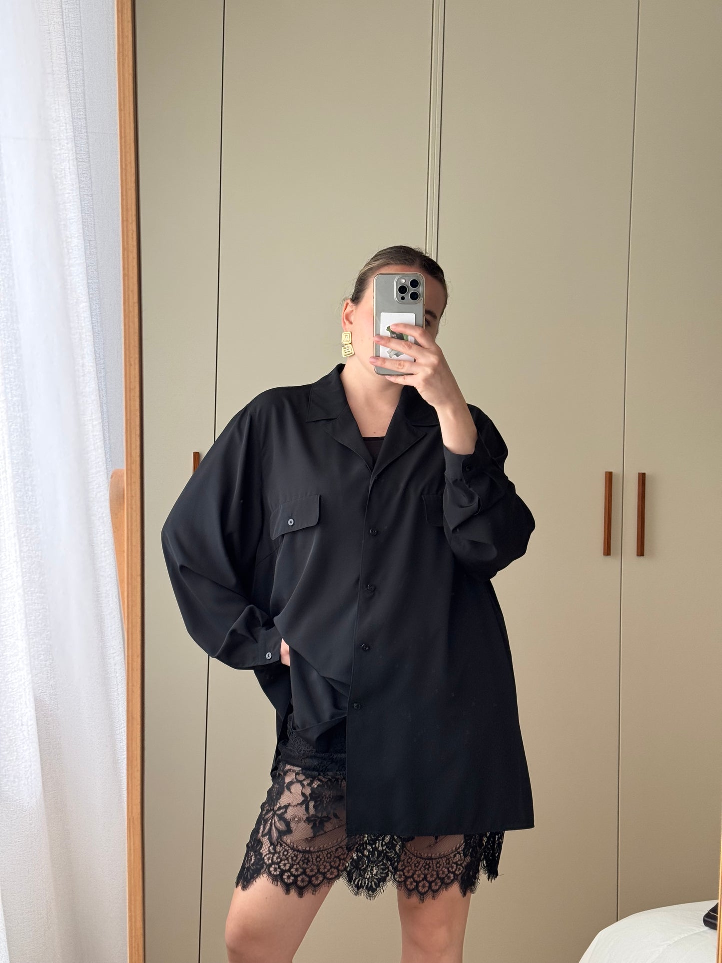 The black maxi shirt