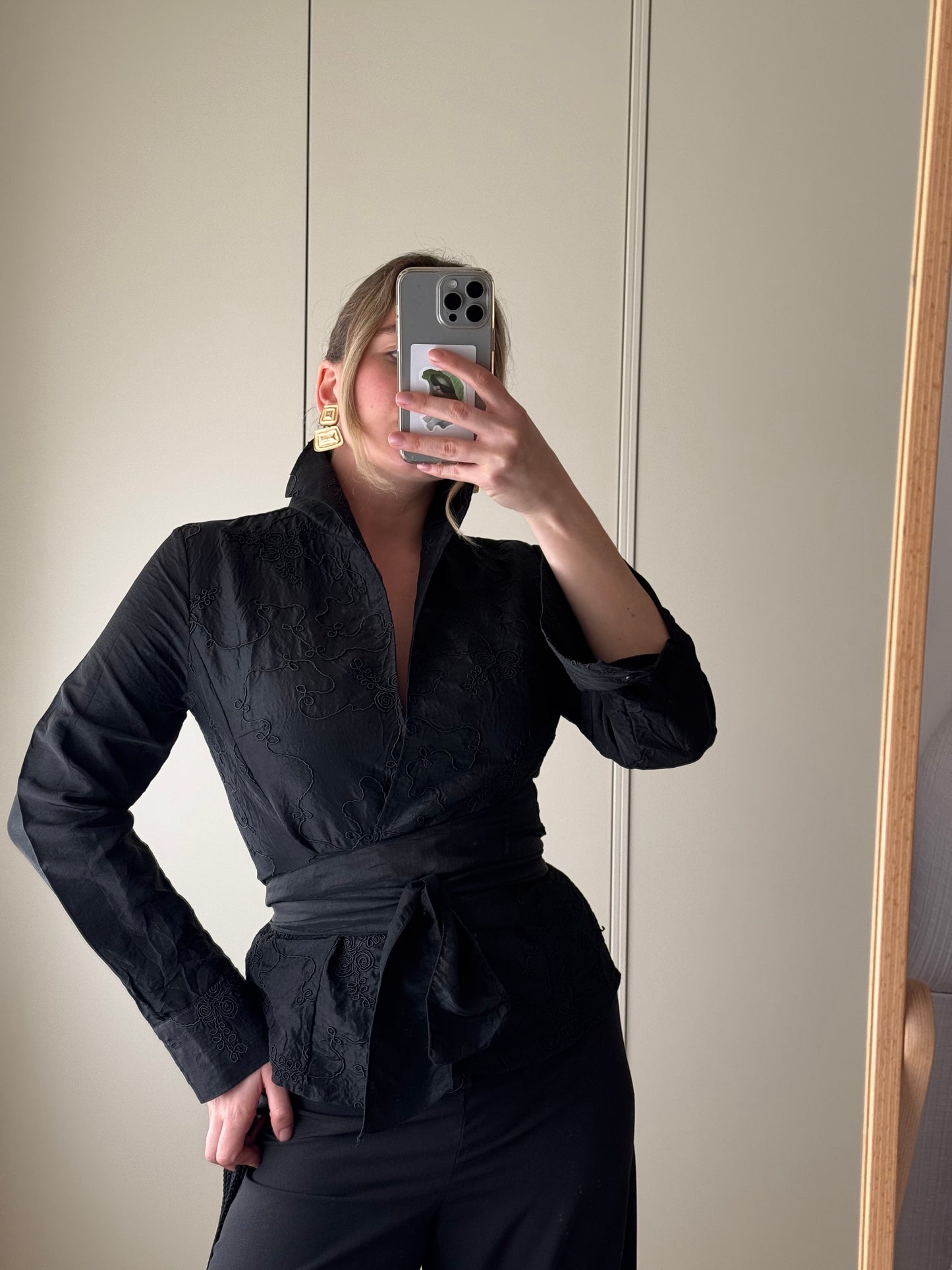 Black kimono blouse