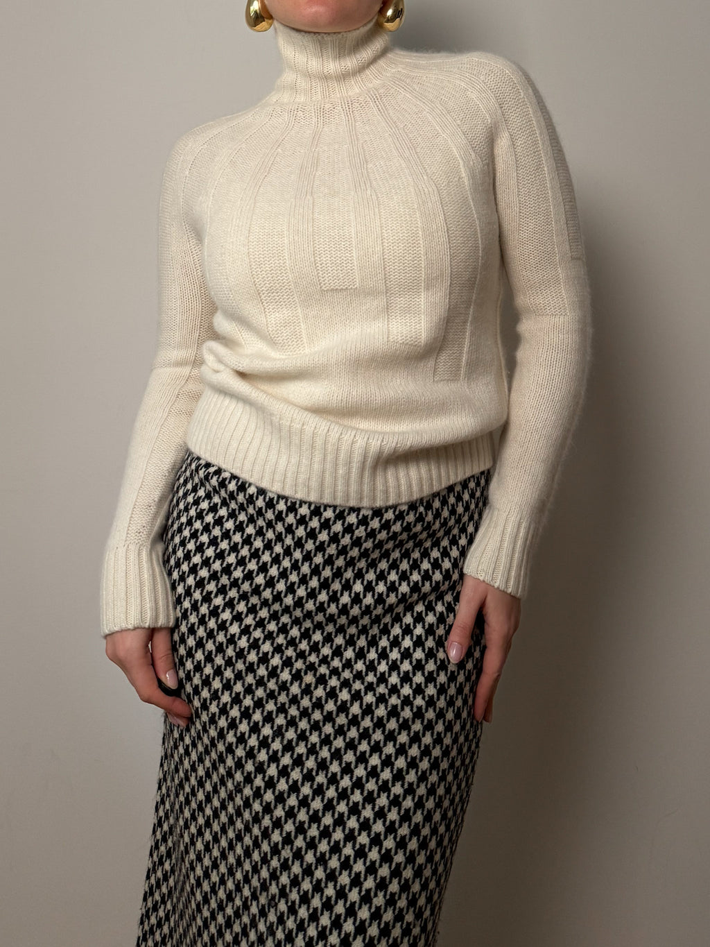 Wool and Angora ivory pull