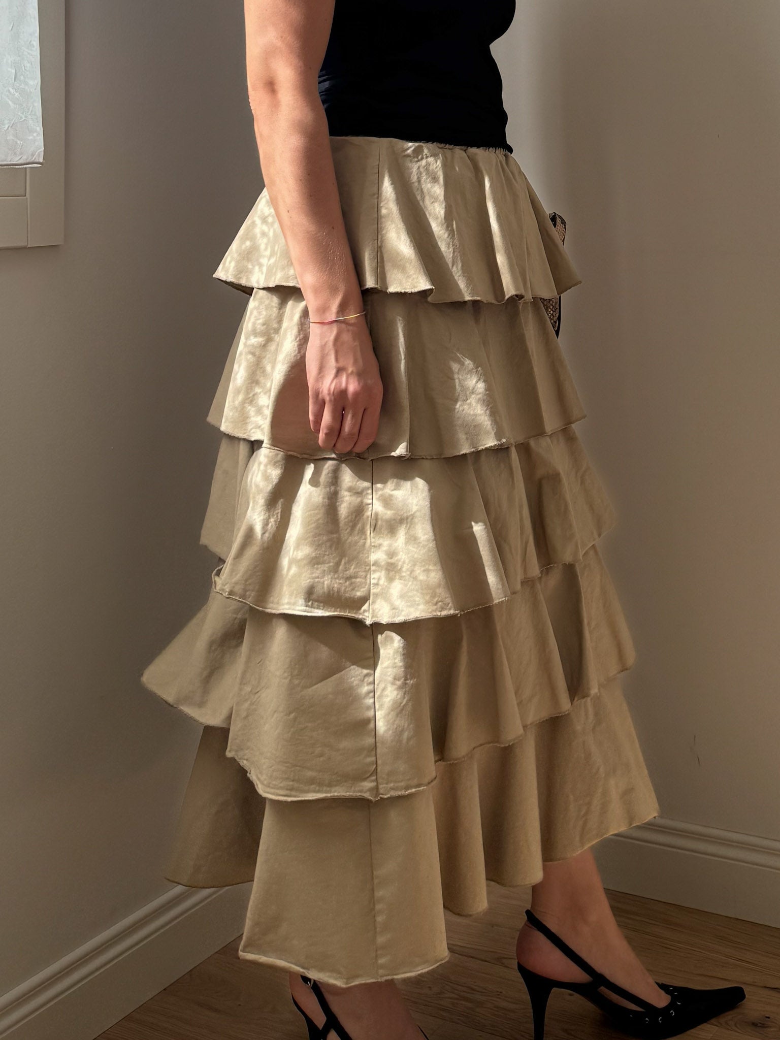 Cotton flounced beige skirt