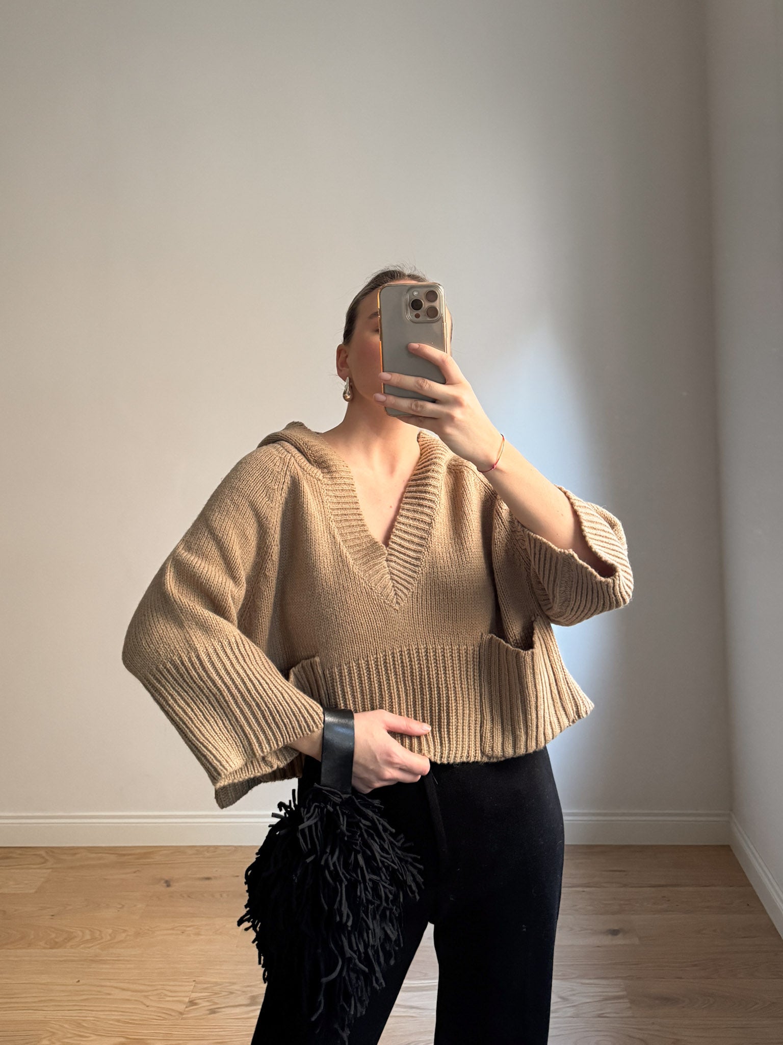 Wool blend camel pull