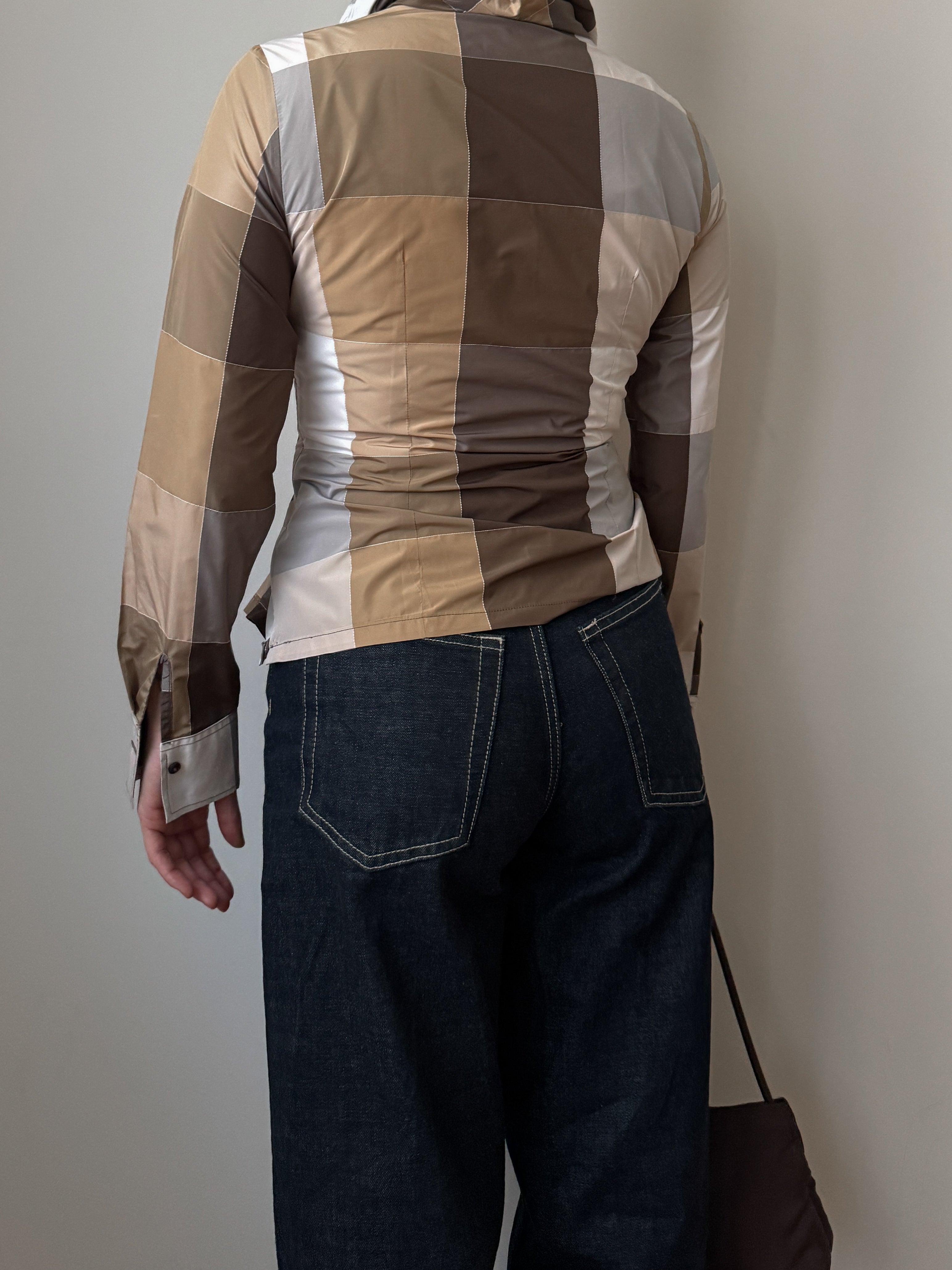 Lightweight technical fabric blouse