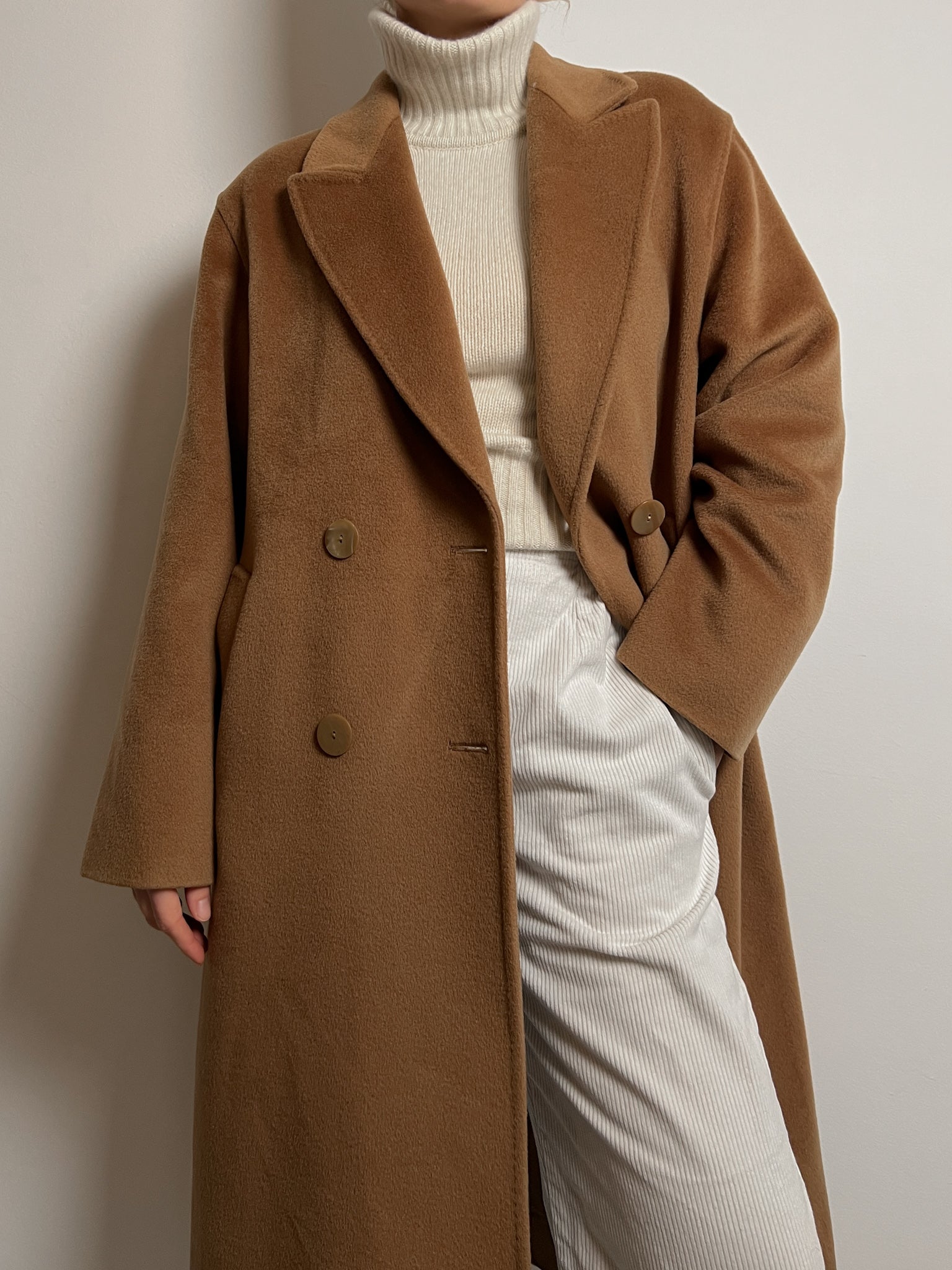 Piacenza pure wool camel coat