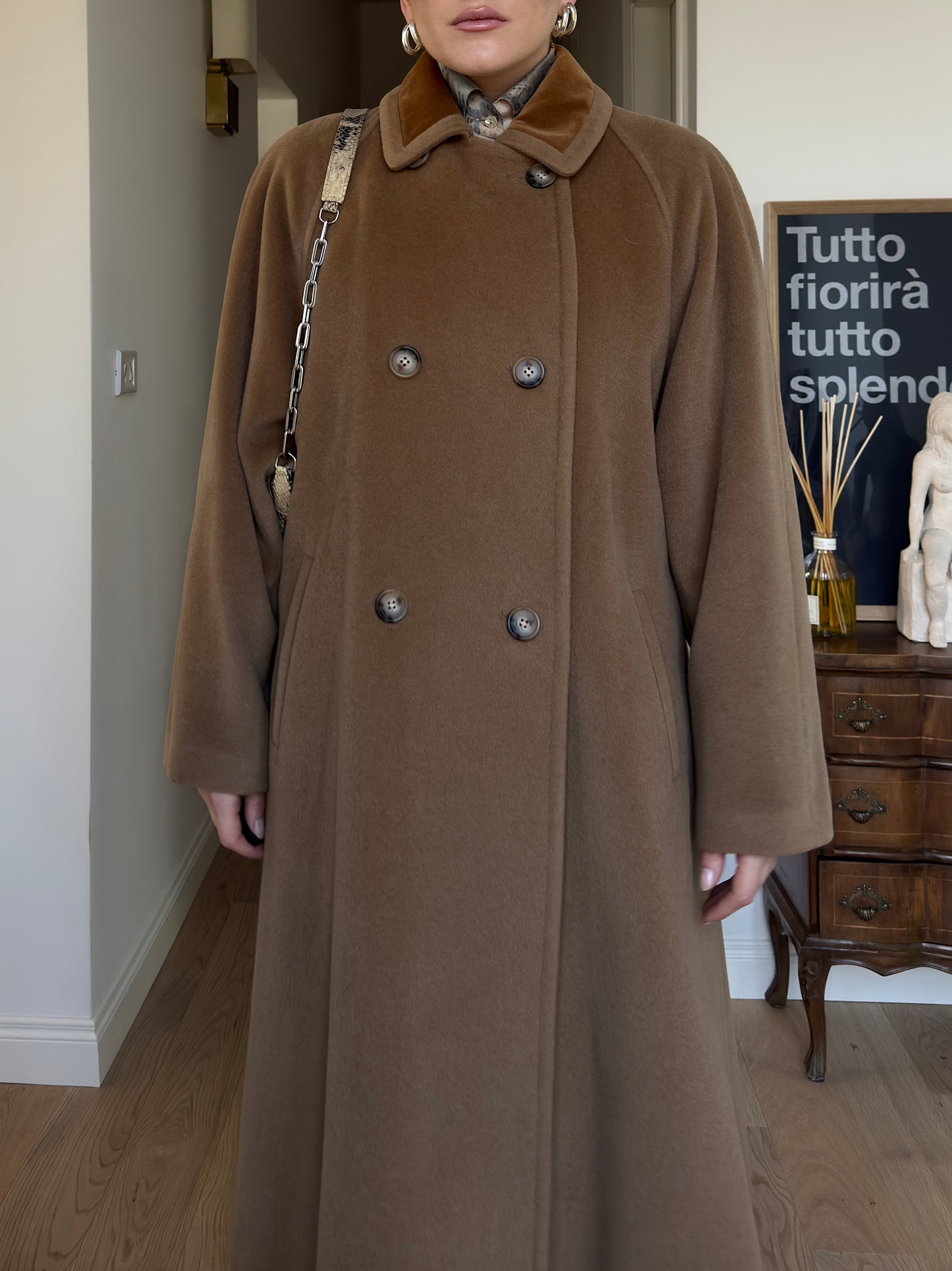 Piacenza pure wool camel coat