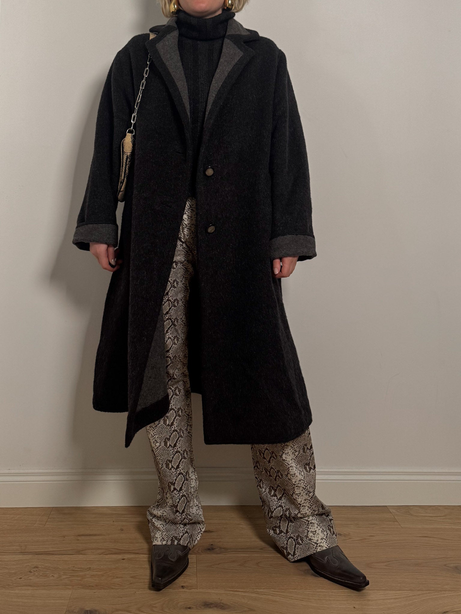 Pure wool anthracite coat