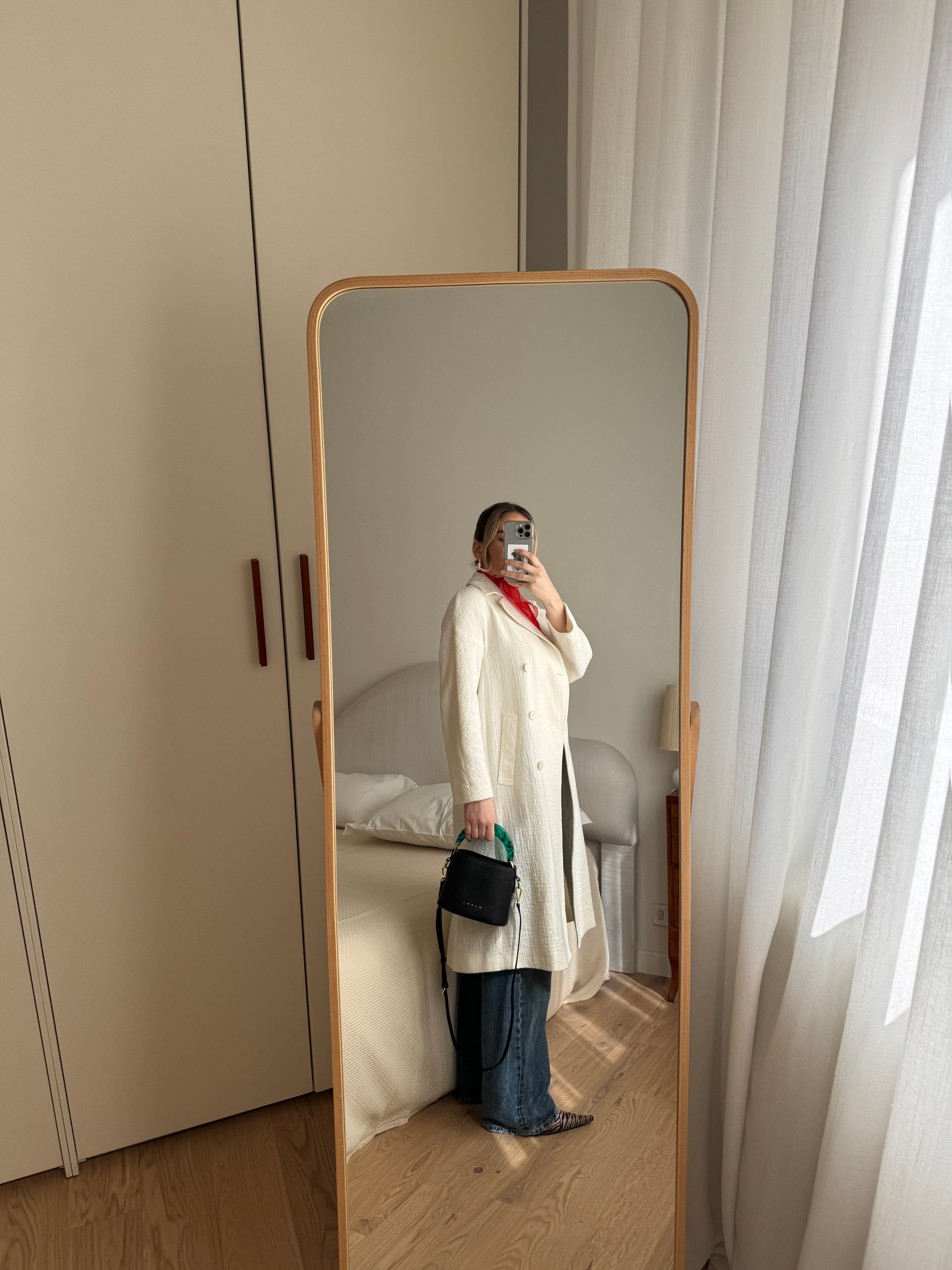 Cotton and linen ivory trench