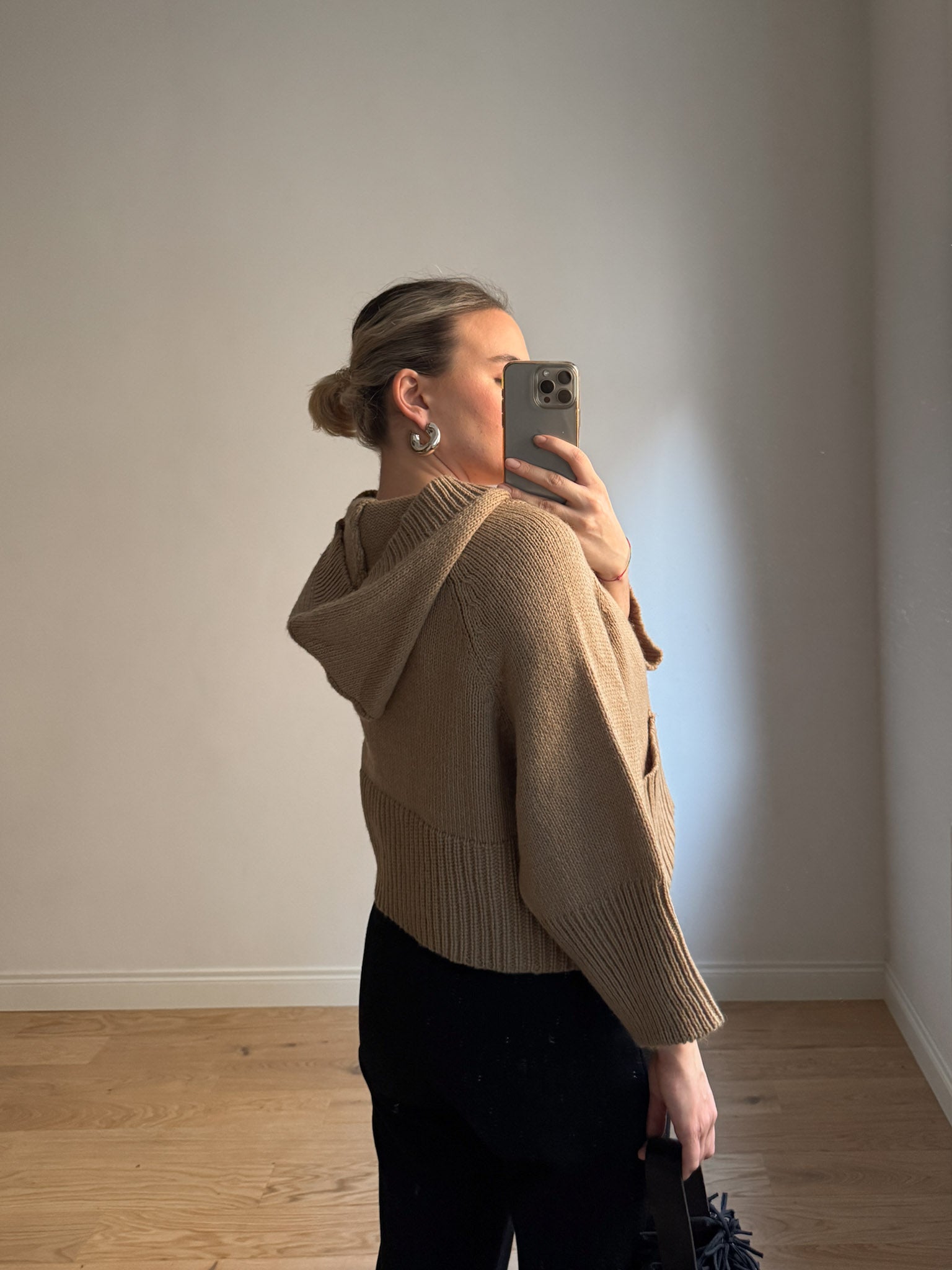 Wool blend camel pull