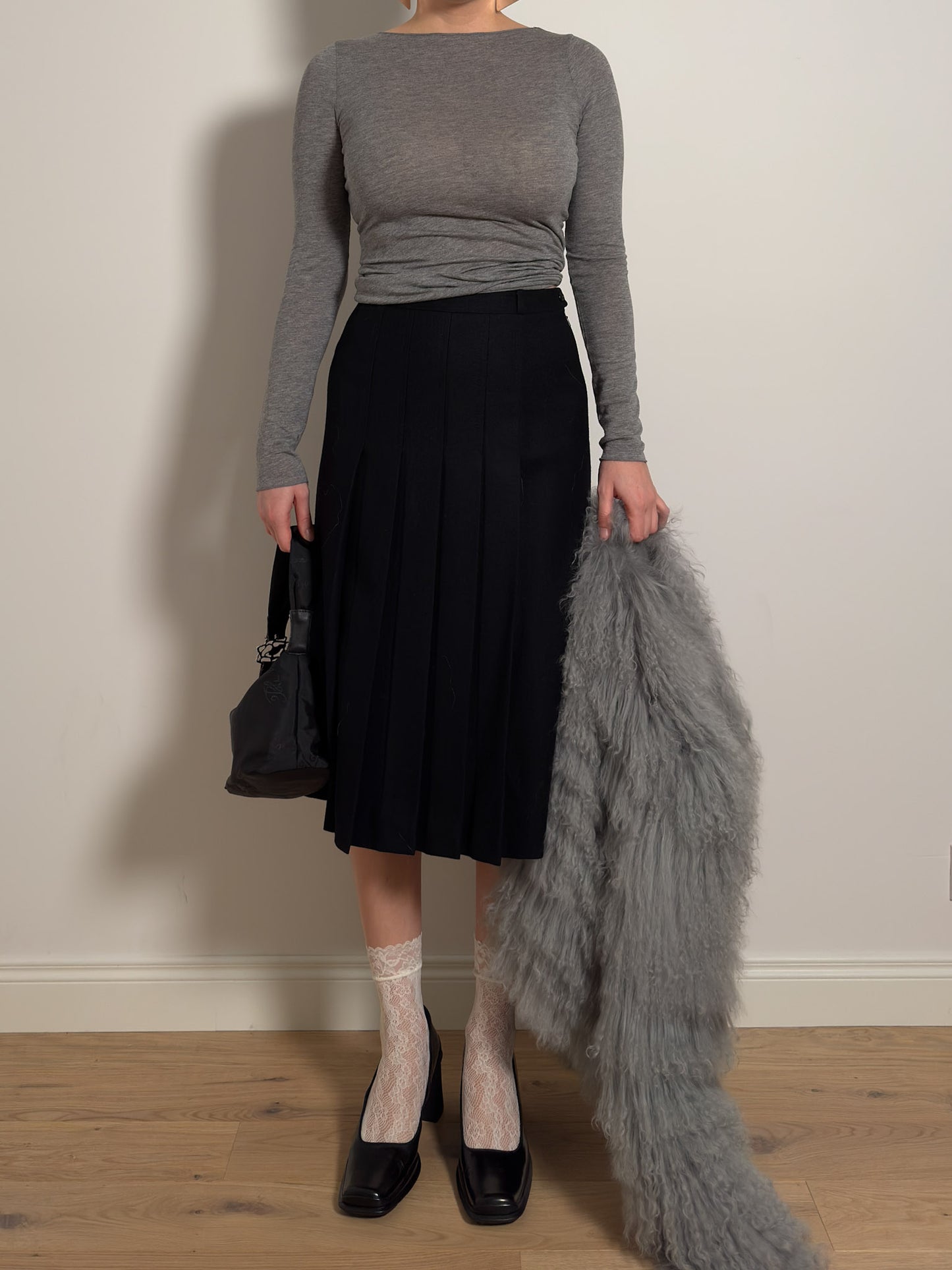 Pure virgin wool black pleated skirt