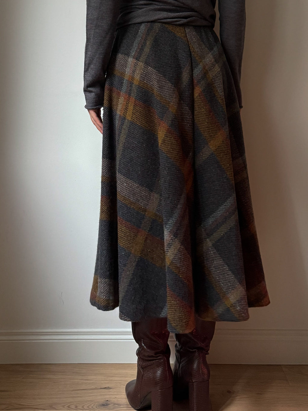 Pure wool check skirt
