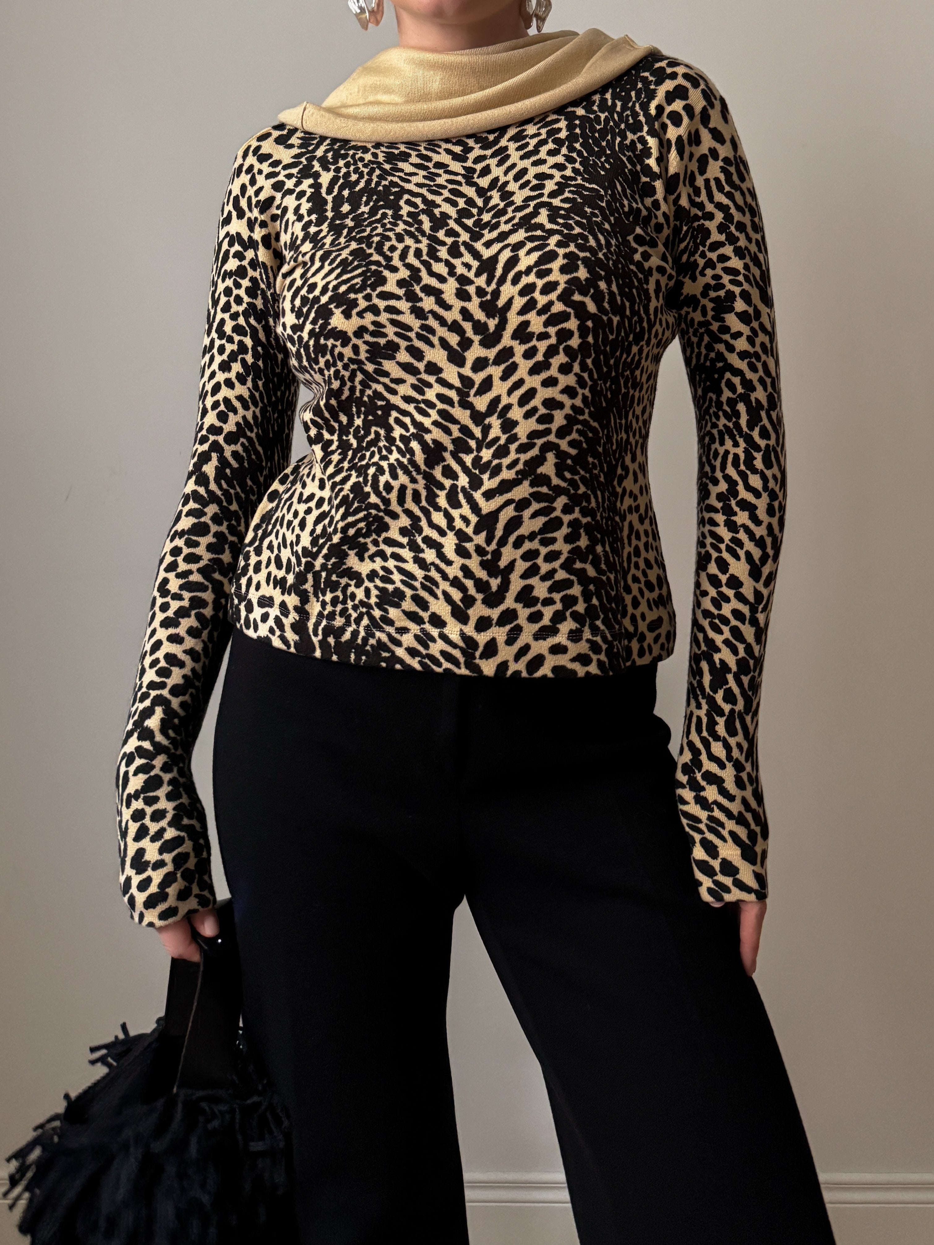 Viscose and wool animalier top
