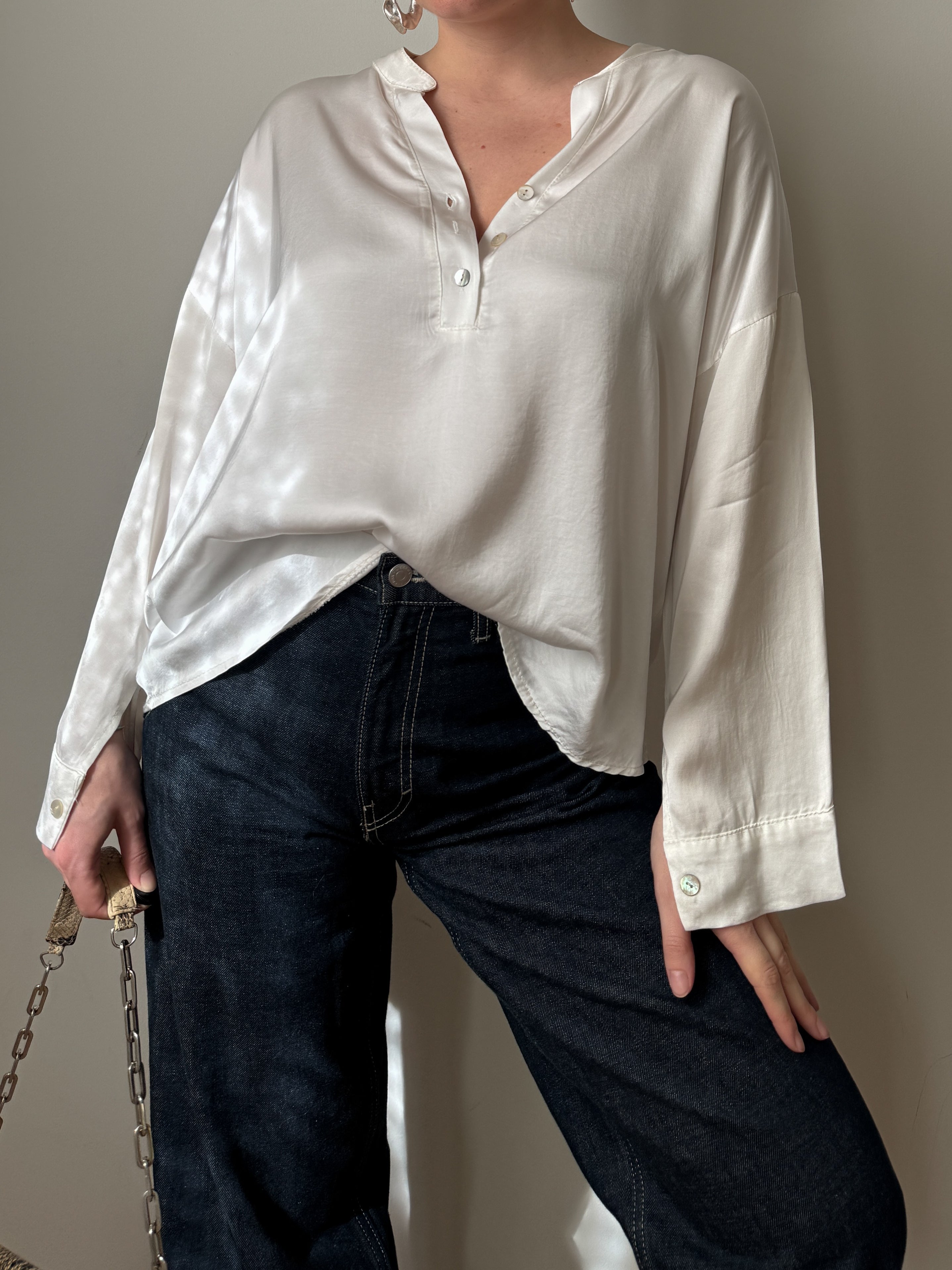 Silk and viscose ivory blouse