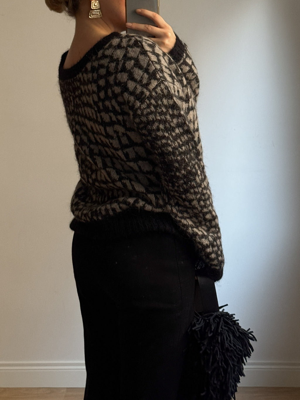 Mohair black and grey pull