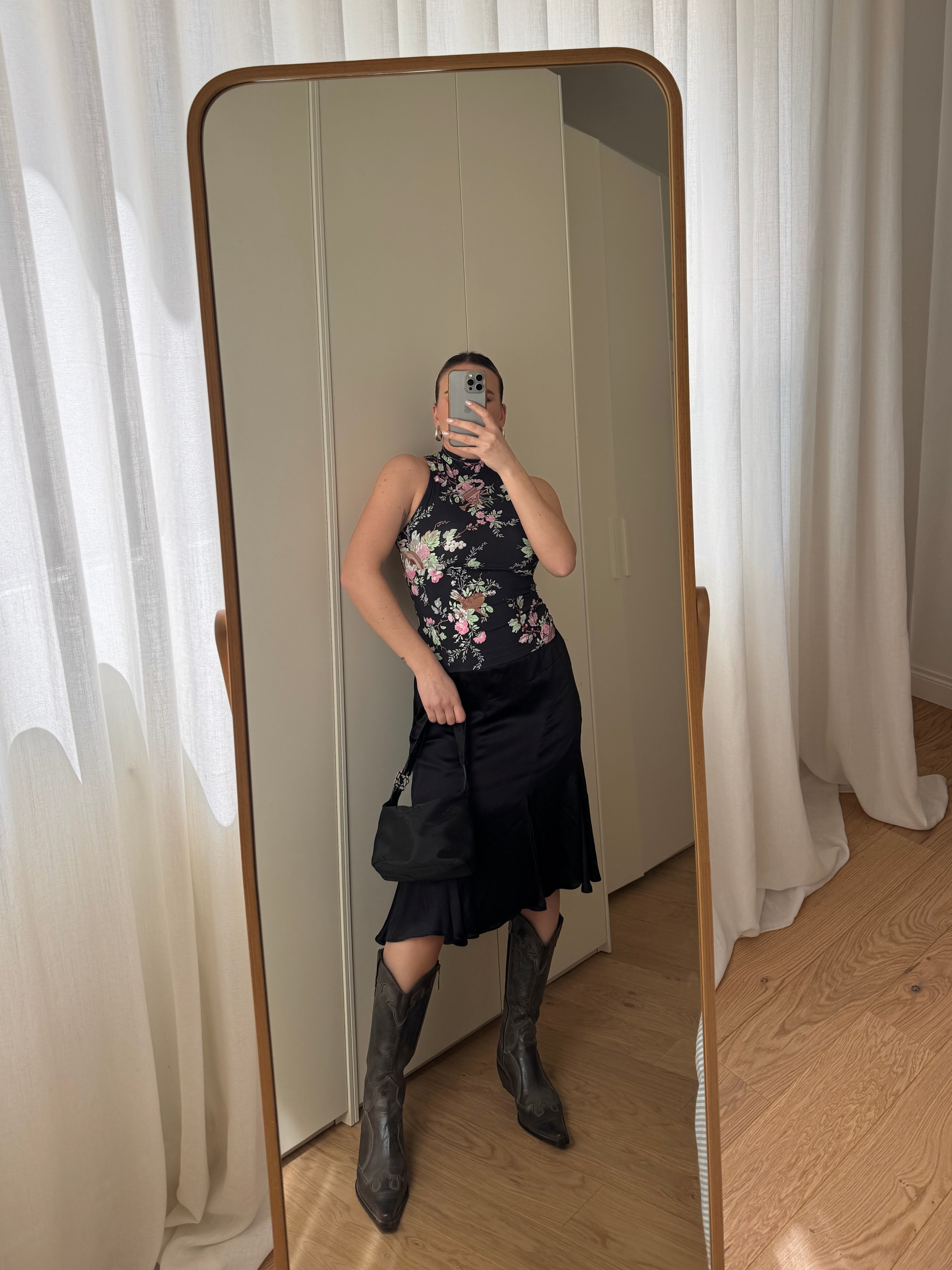 Top Blumarine con stampa e nastri