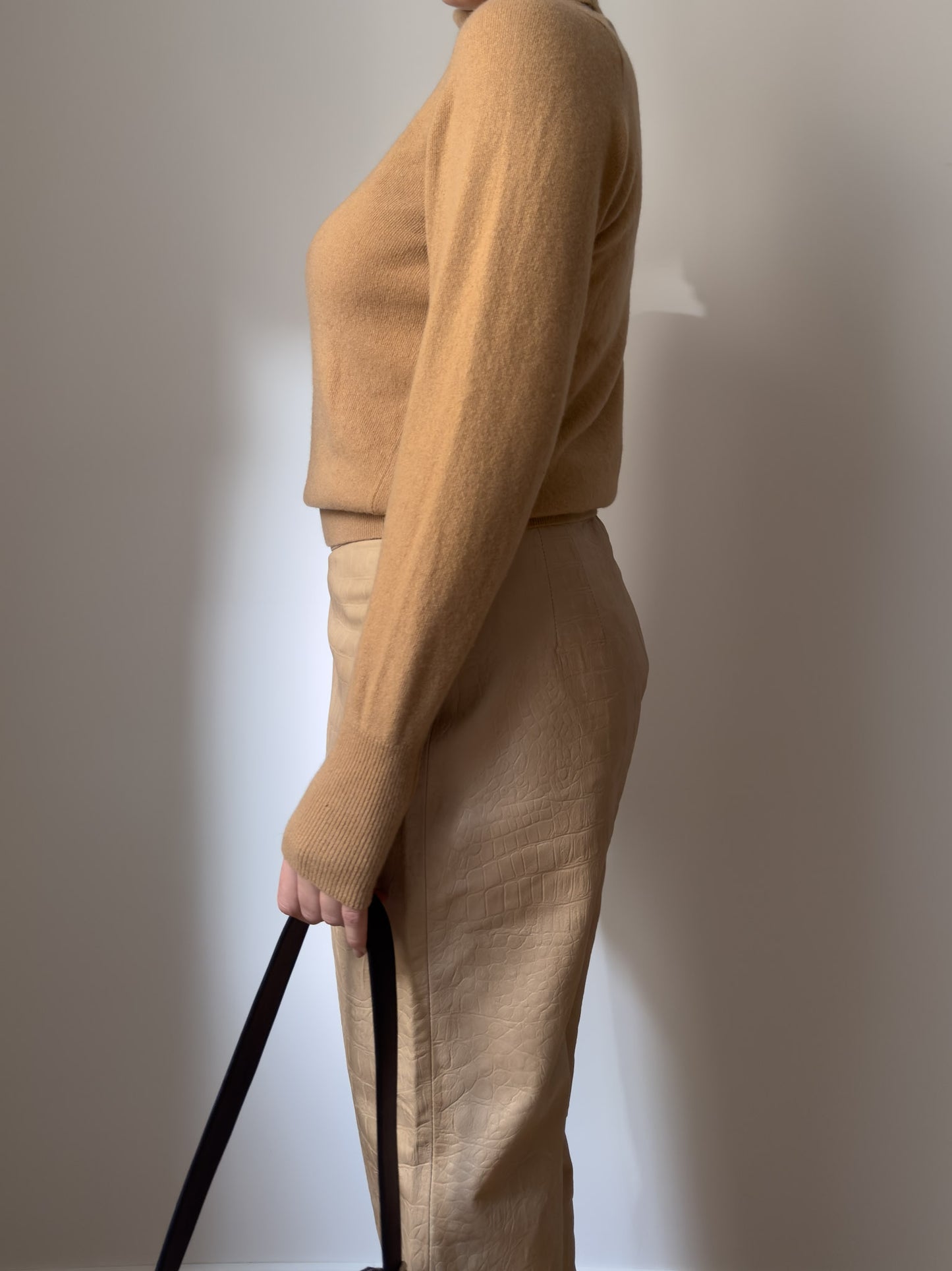 Ballantyne pure cashmere camel turtleneck