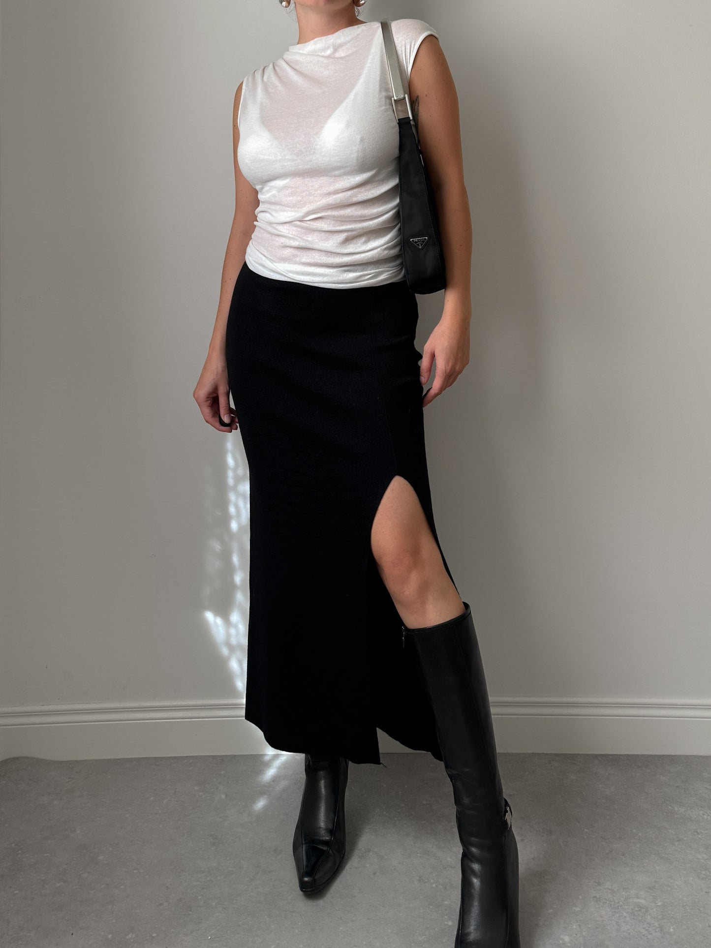 Pure virgin wool black skirt