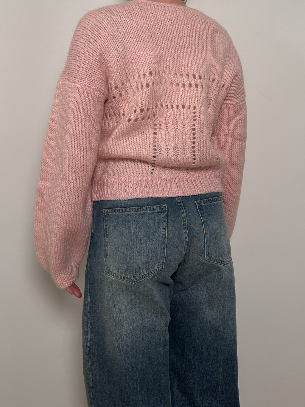 Pure wool embroidered pink pull