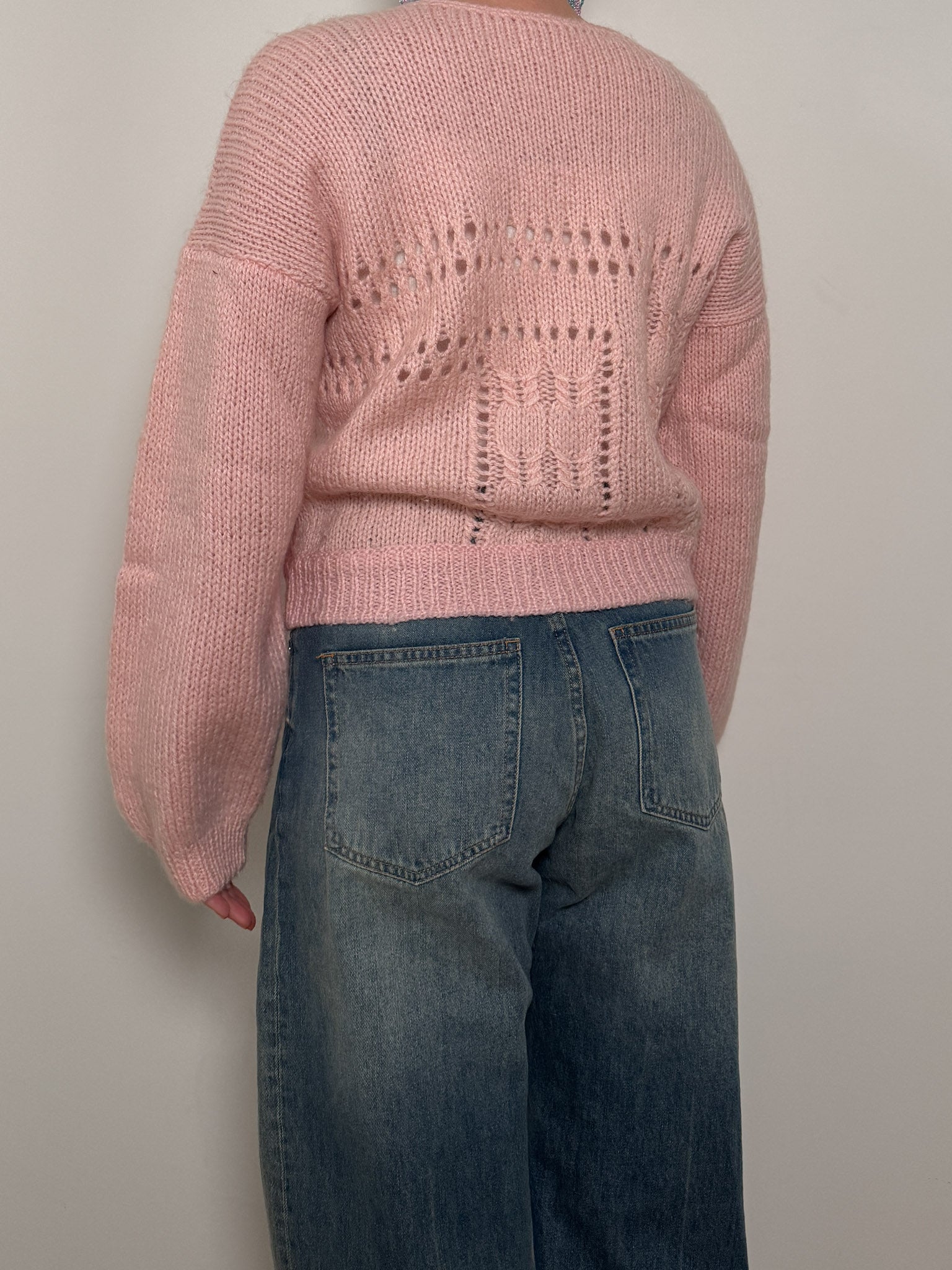 Pure wool embroidered pink pull