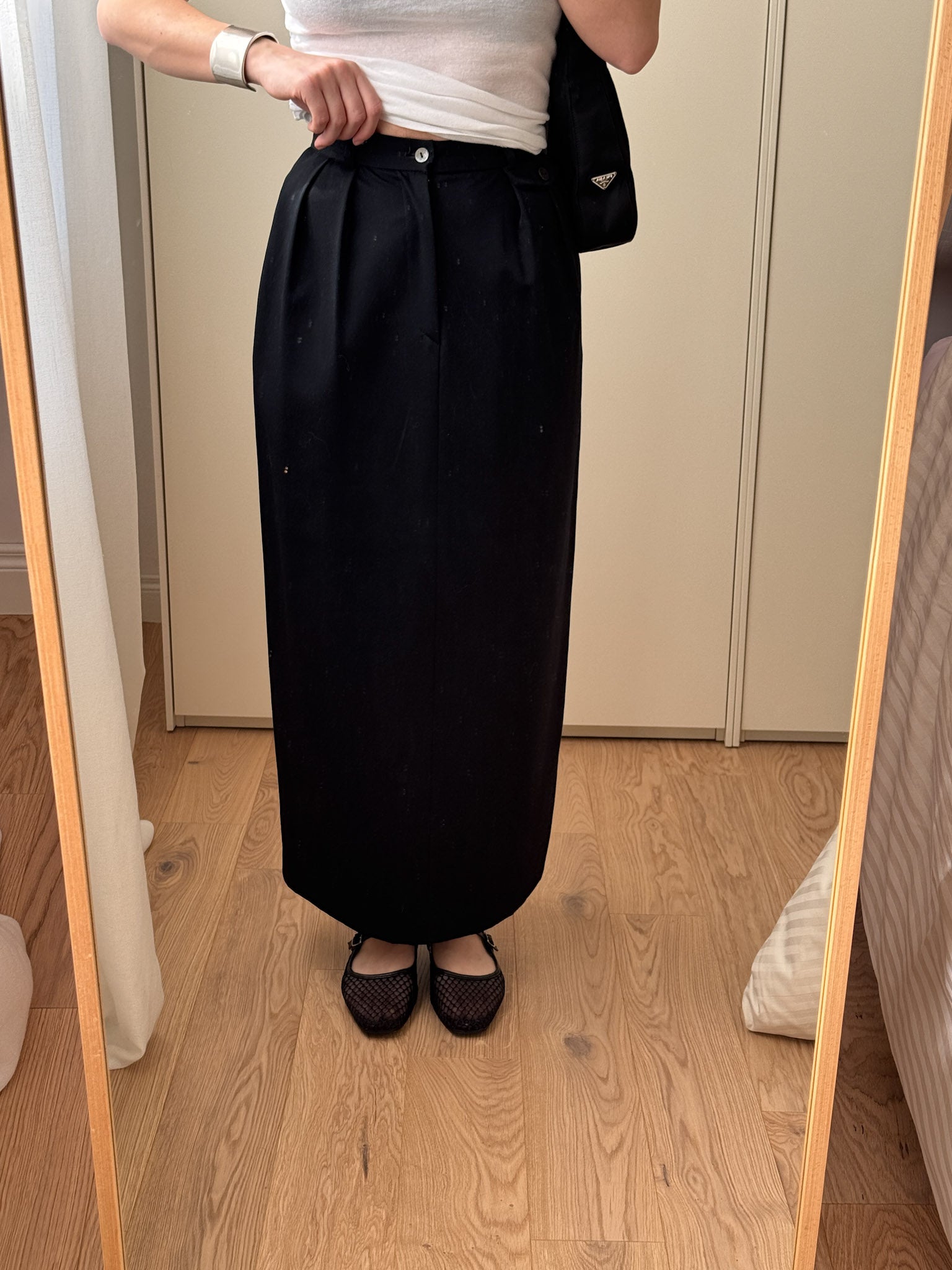 Pure virgin wool black skirt