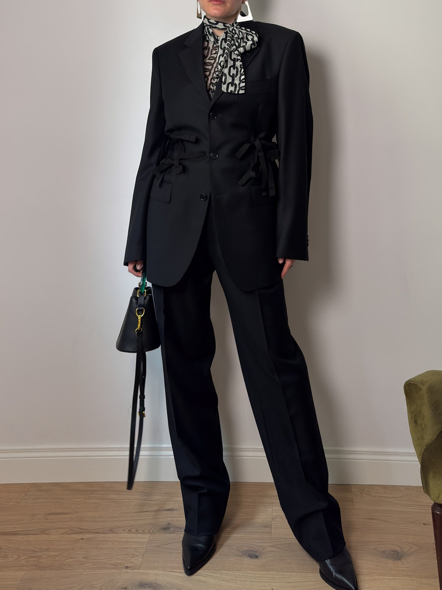 Brando black suit