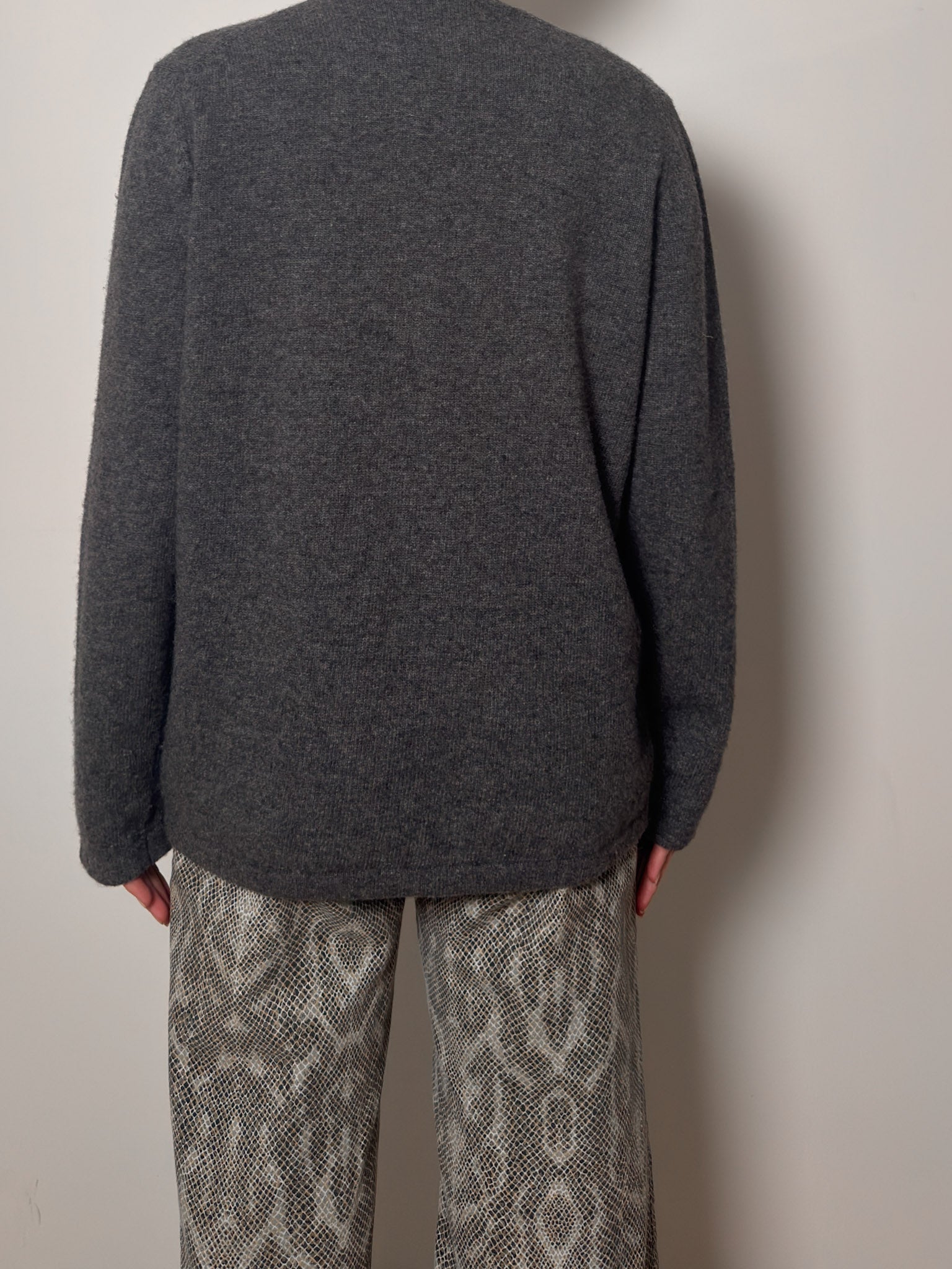 Wool grey pull