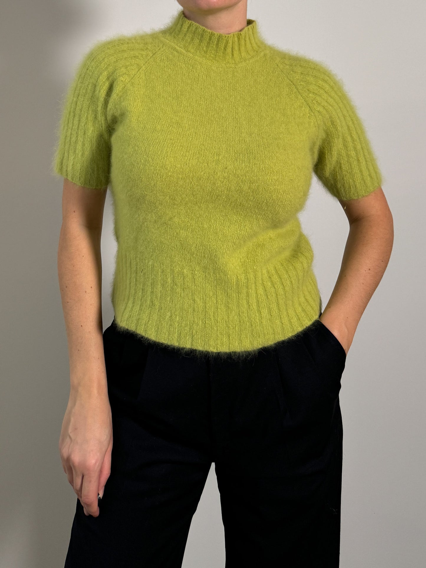 Angora green pull