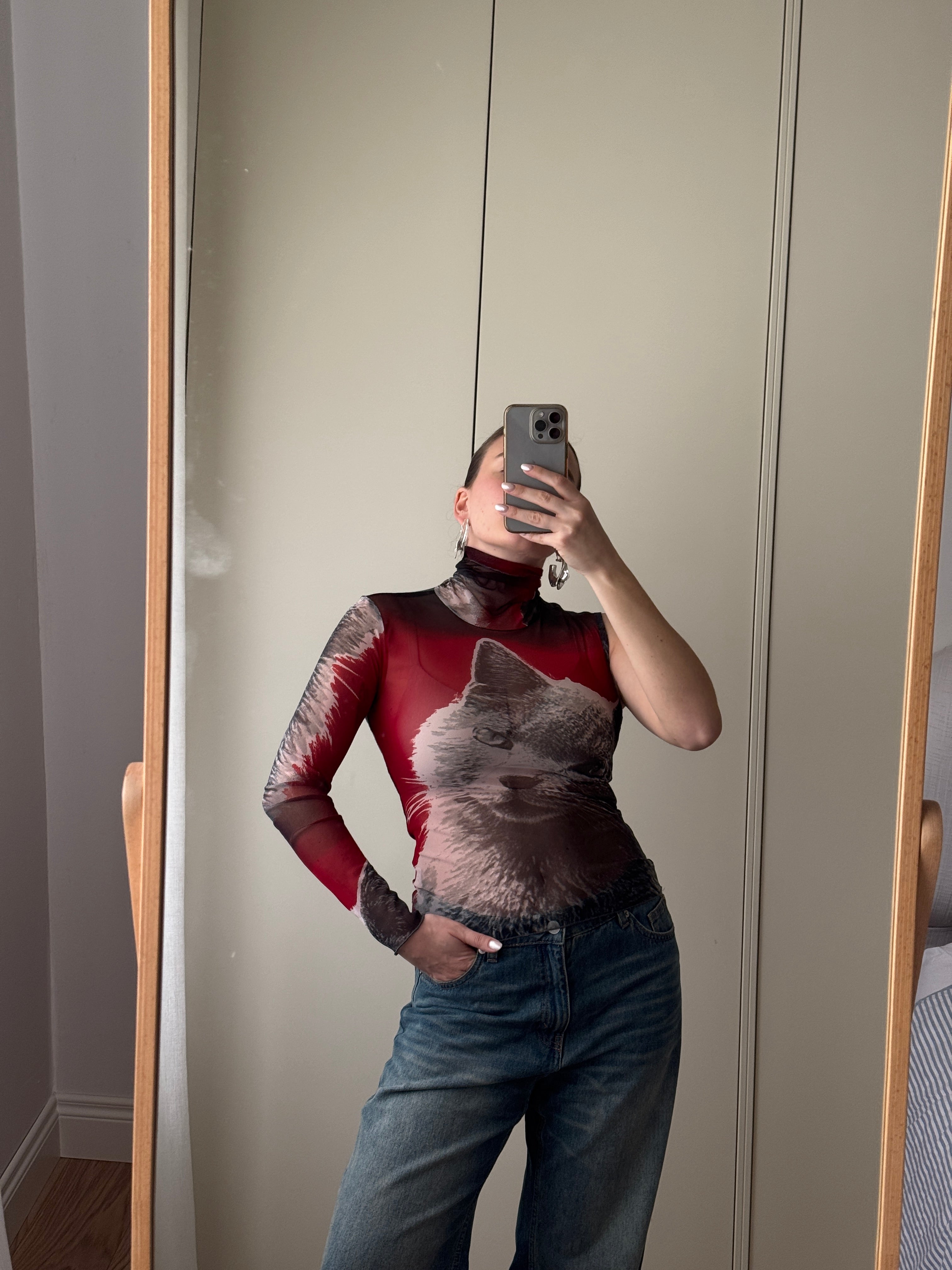 Top mesh con stampa gatto
