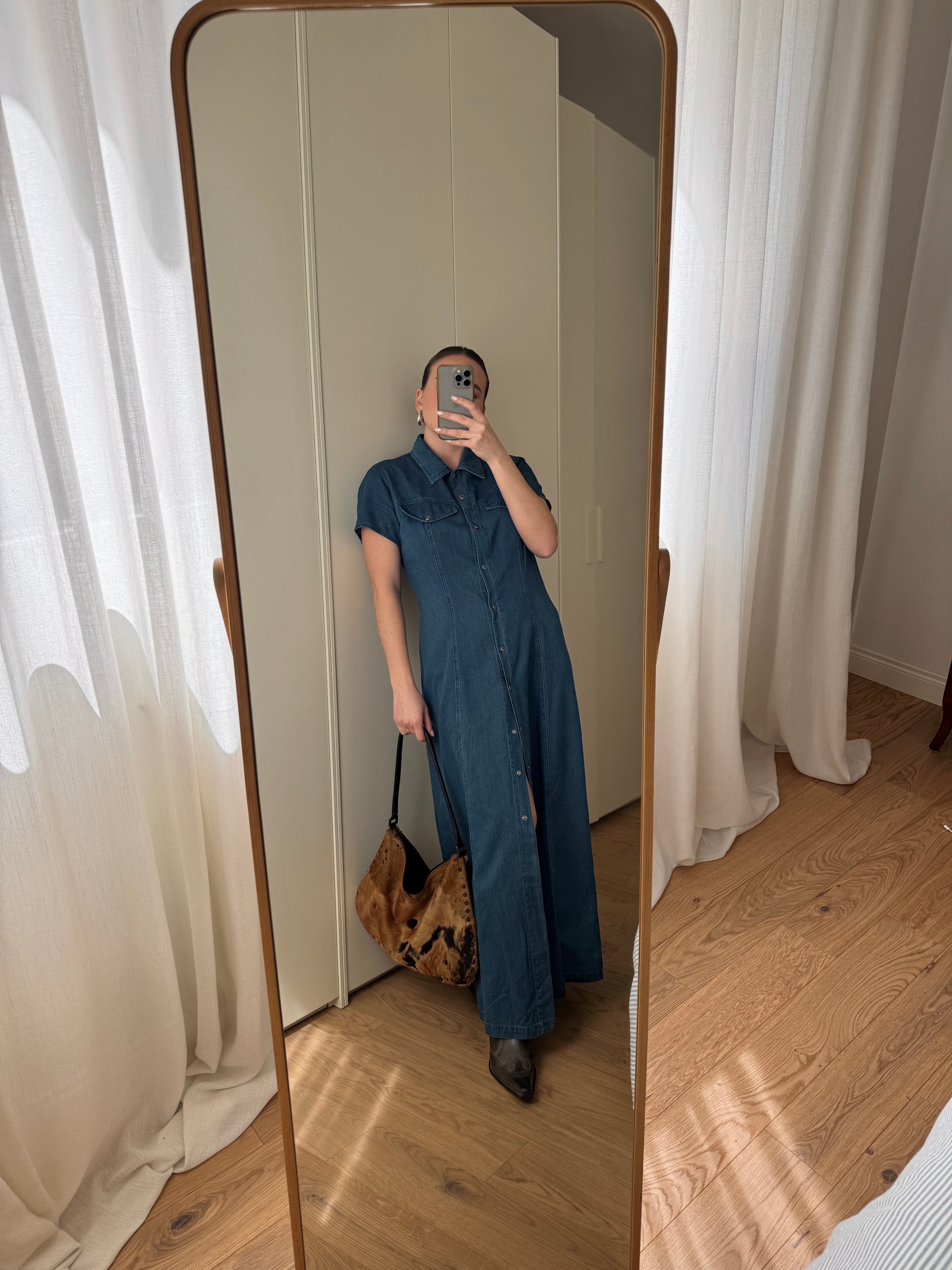 Abito lungo in denim con abbottonatura frontale