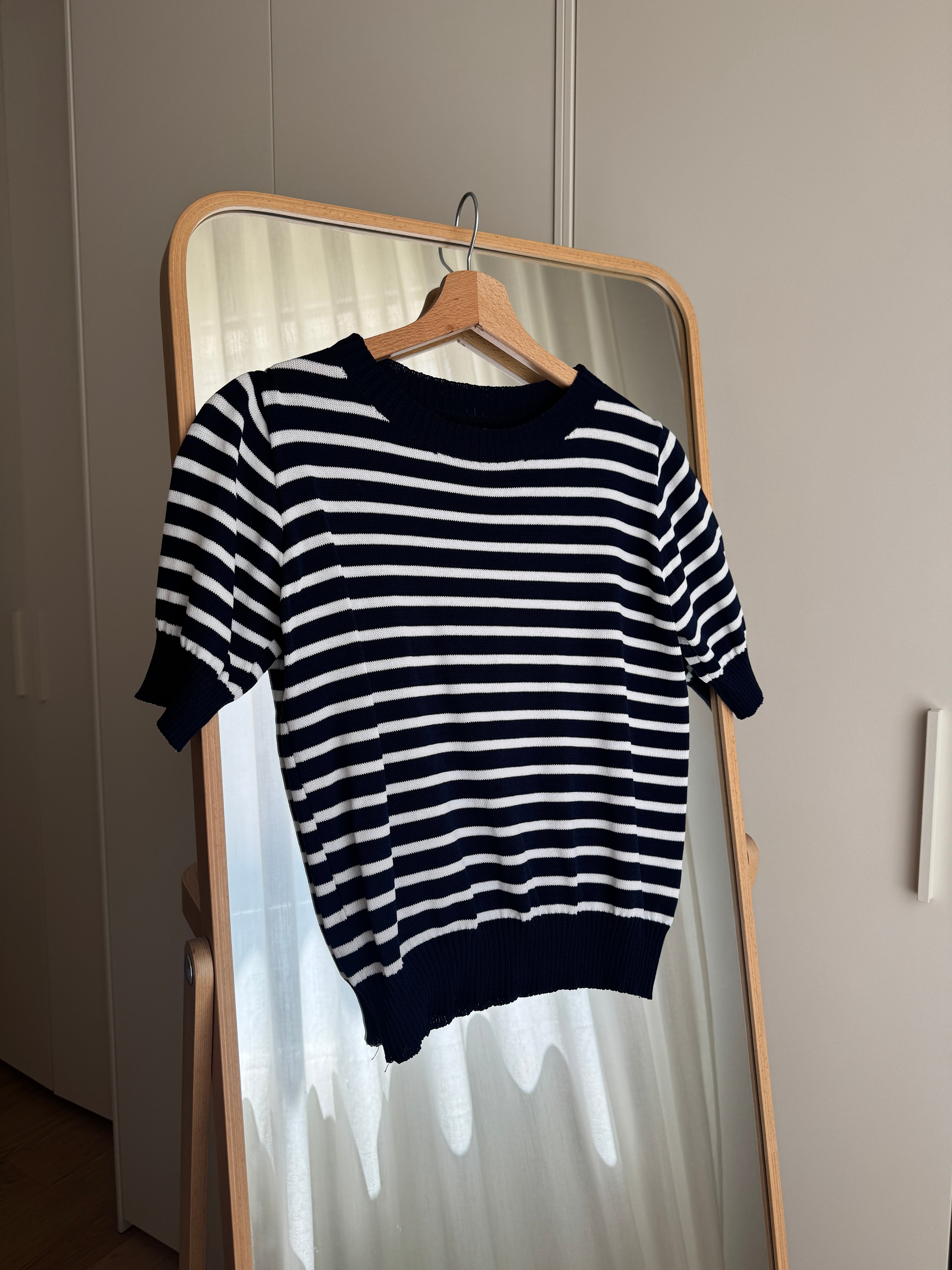 Maglia in filo di viscosa a righe