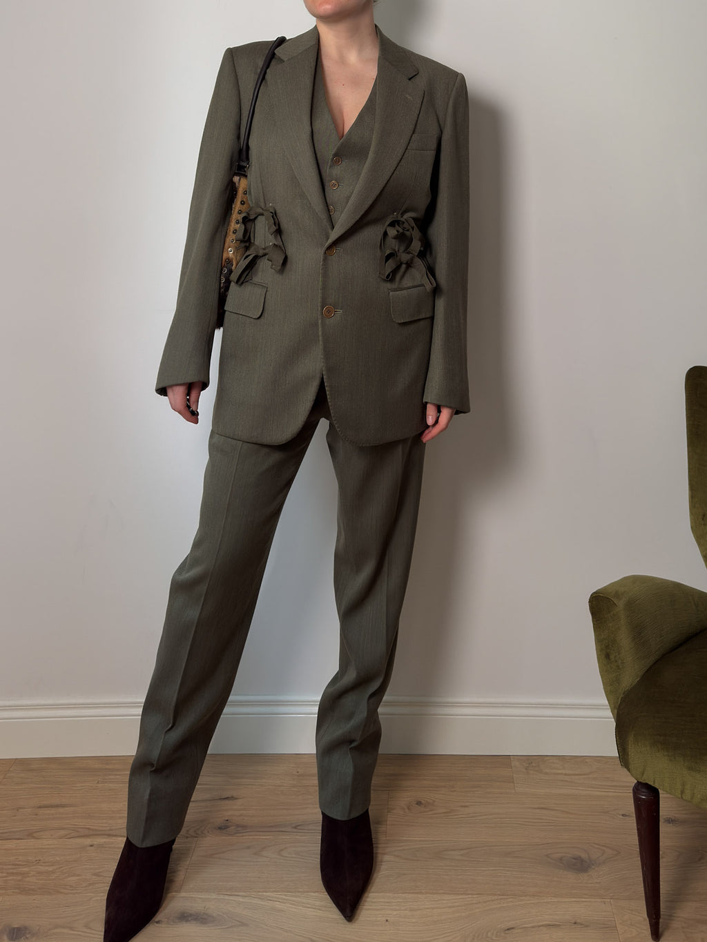 Brando olive suit