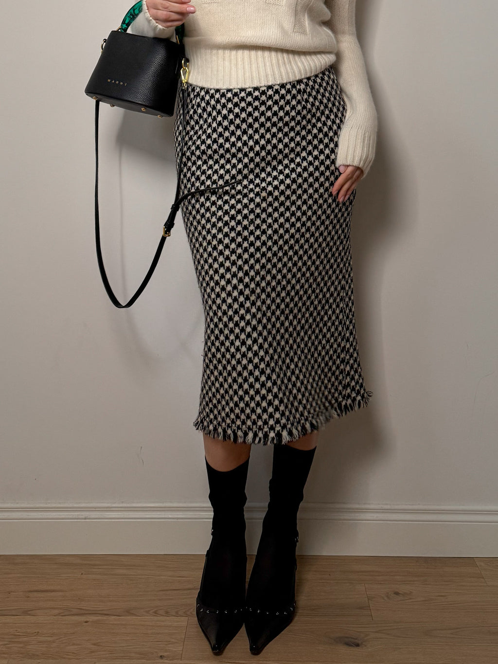 Pure wool pied de poule skirt