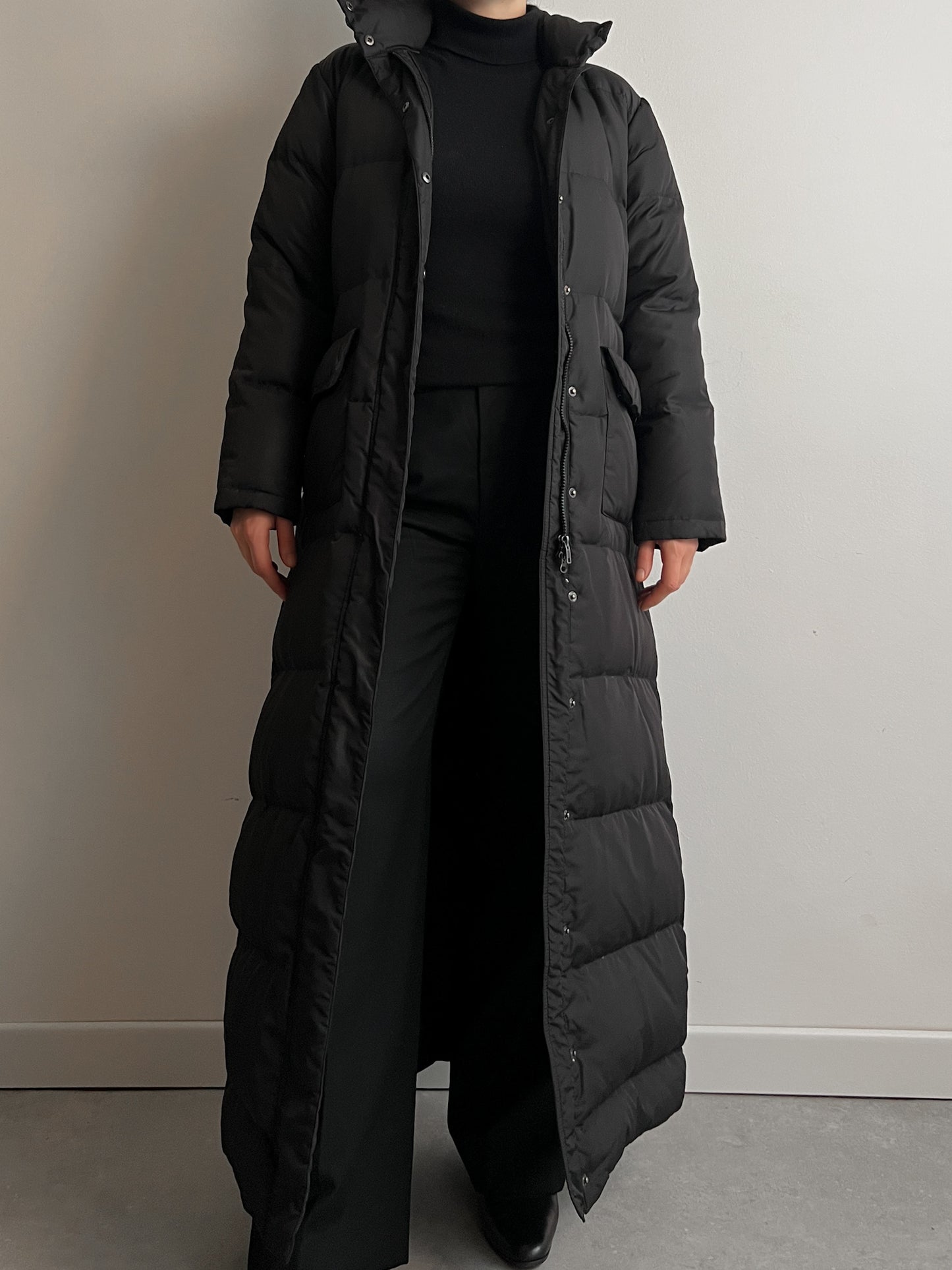 Real down black long puffer