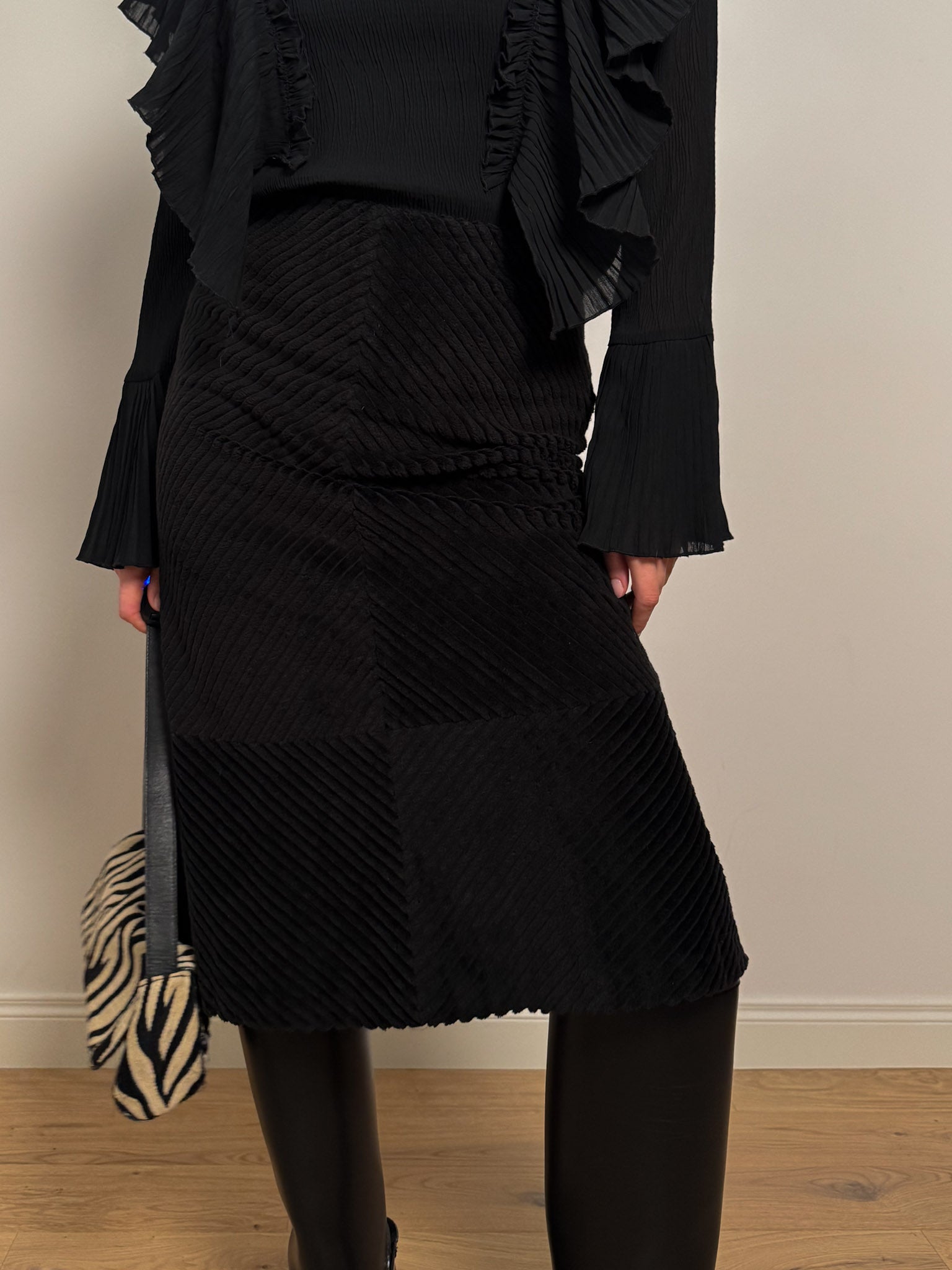 Ferrè velvet black skirt