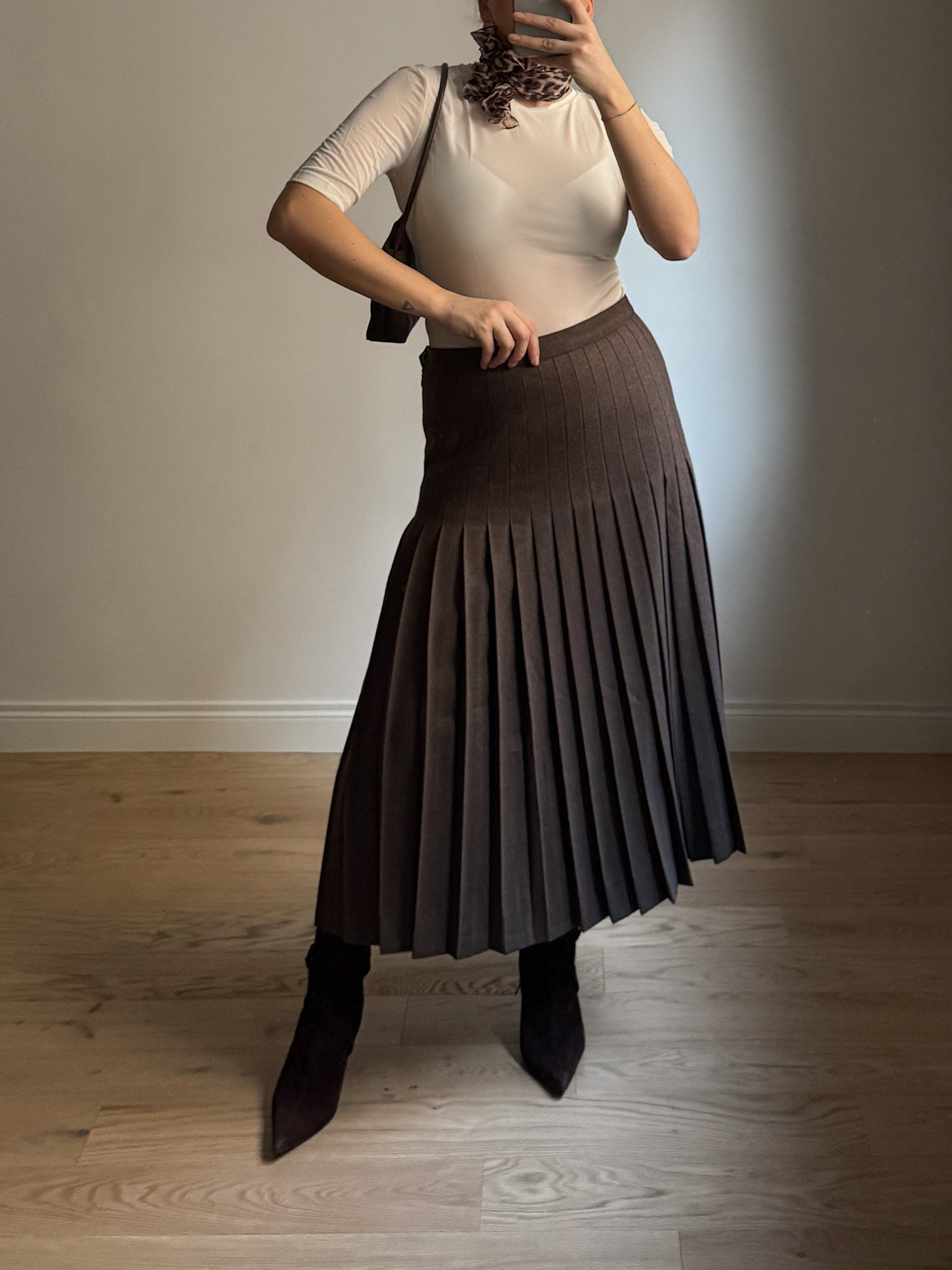 Pure virgin wool taupe skirt