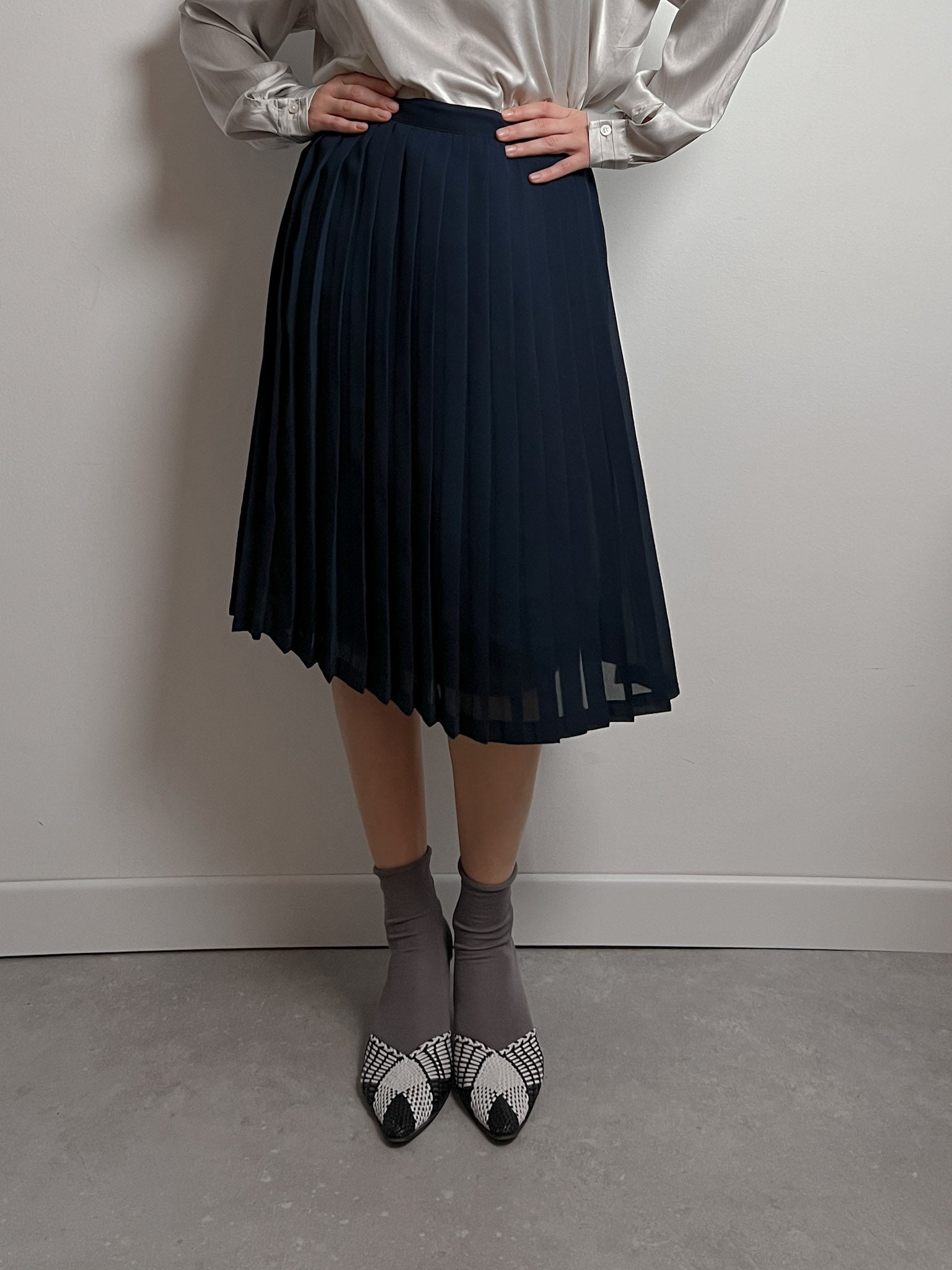 Viscose pleated blue skirt