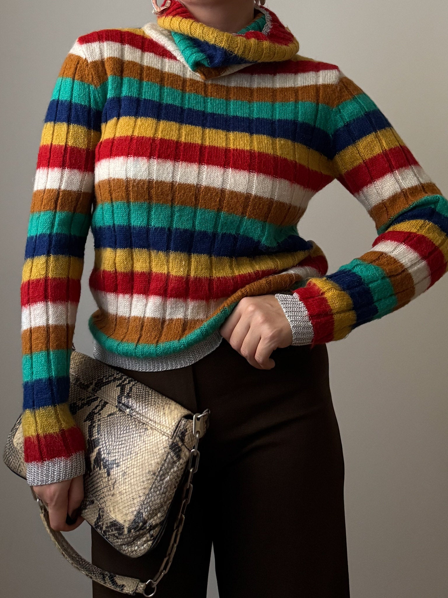 Wool blend striped turtleneck pull