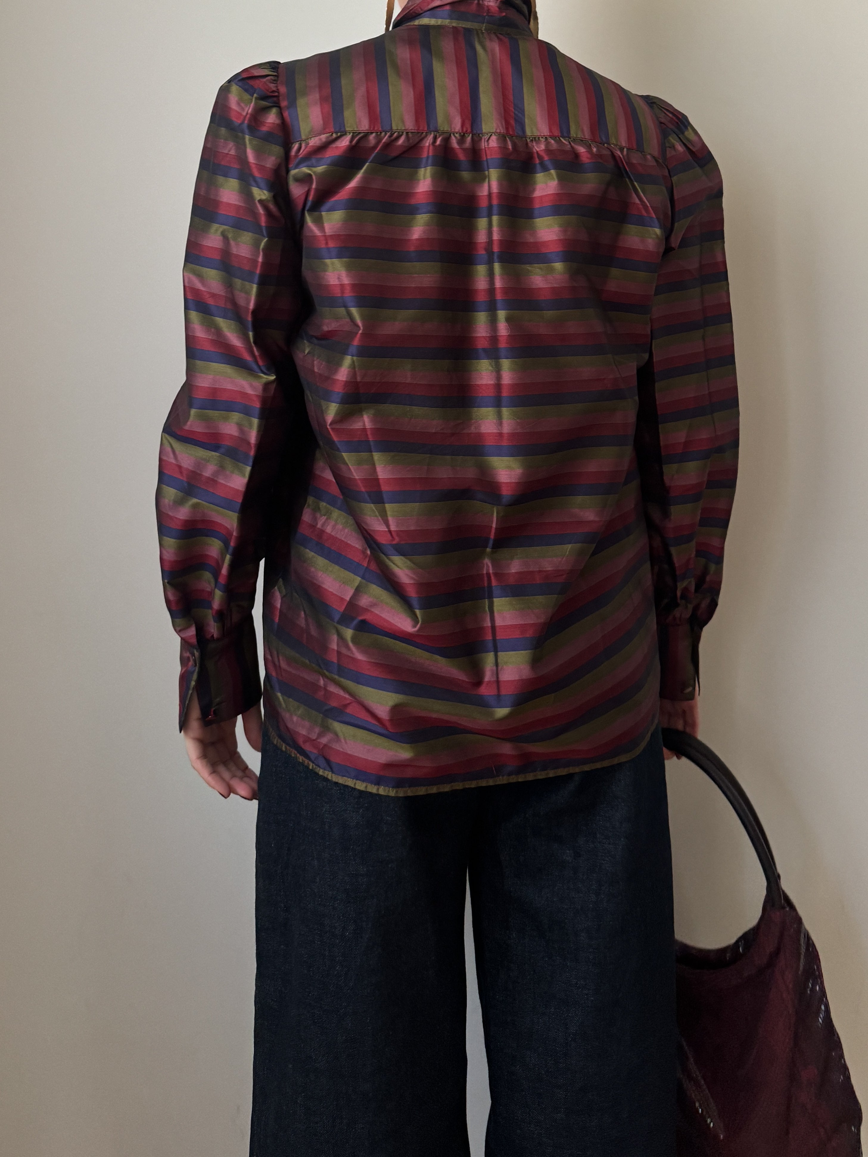 Blusa sartoriale vintage in shantung di seta a righe