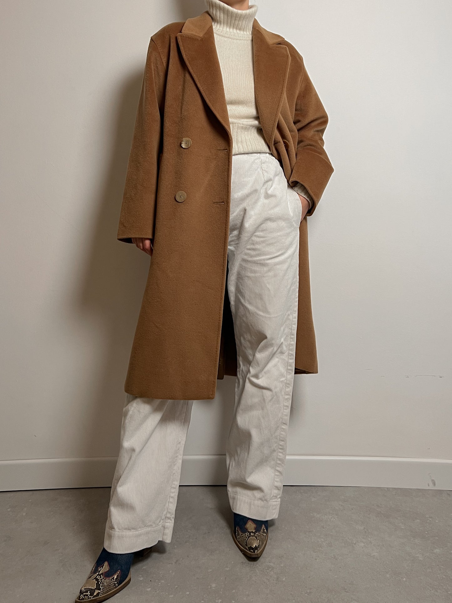 Piacenza pure wool camel coat