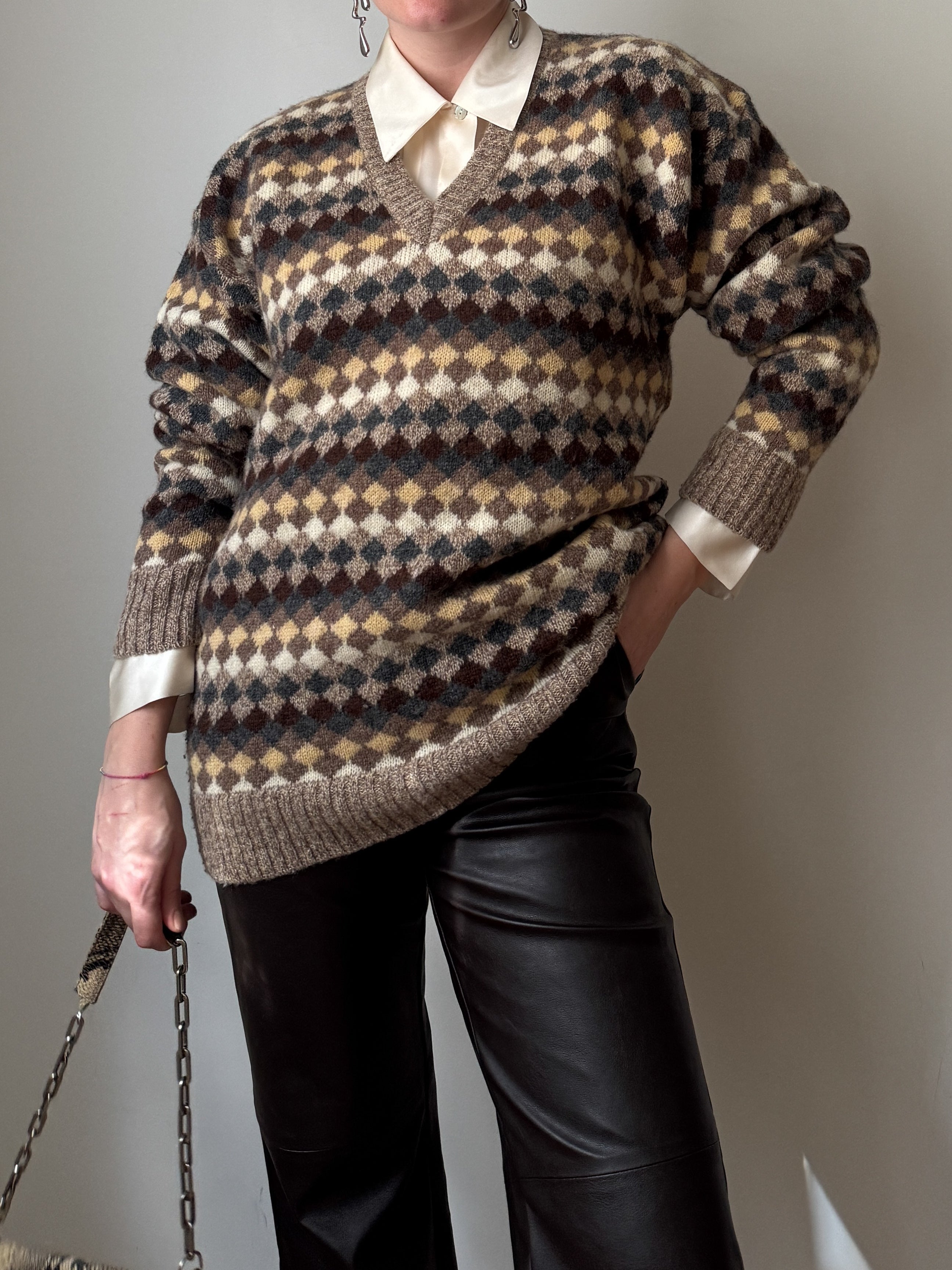 Pure virgin wool jacquard pull