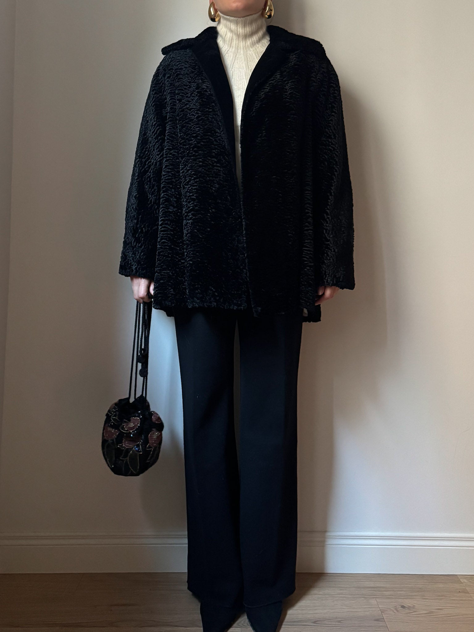 Fake fur black caban