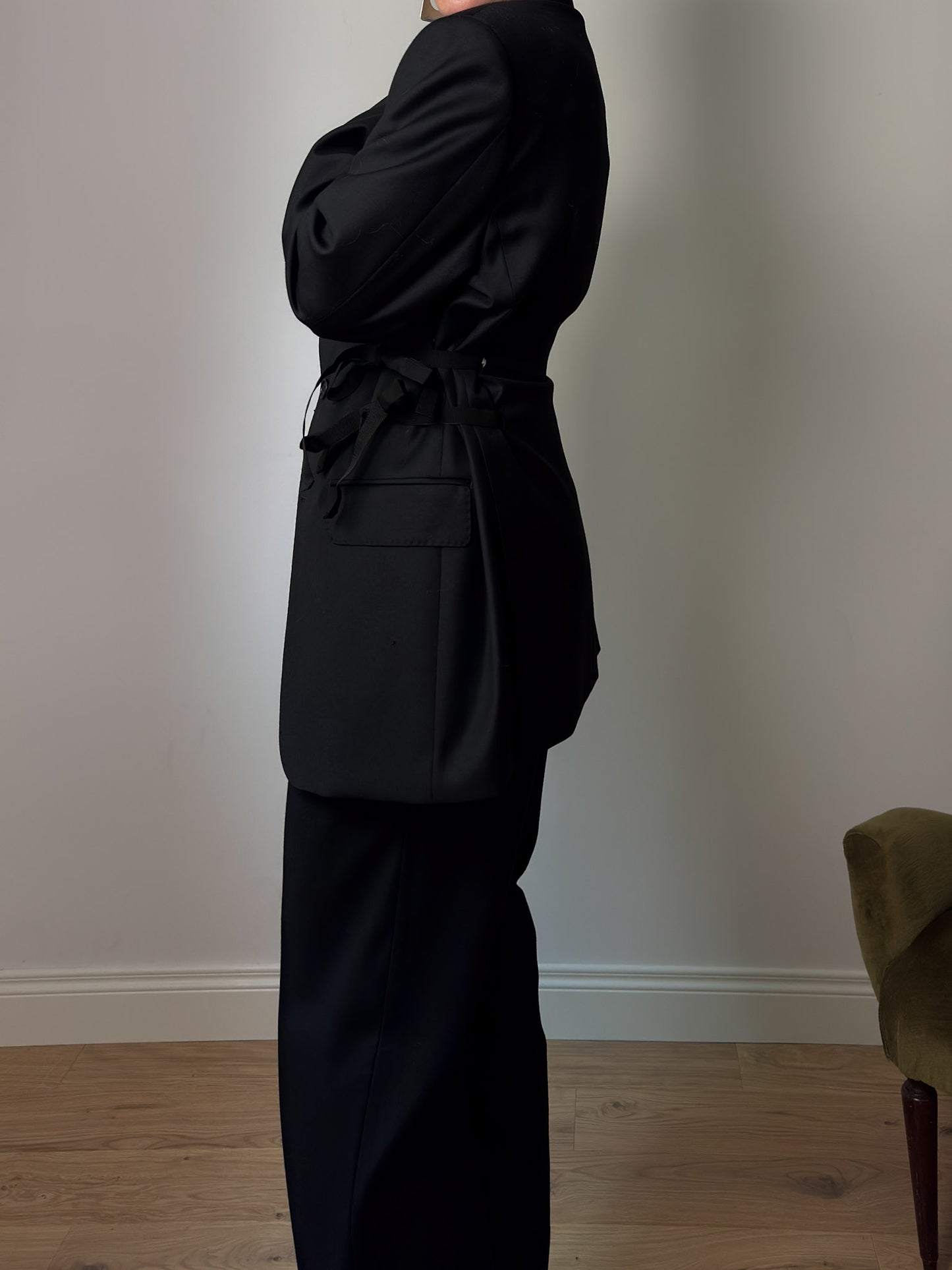 Brando black suit