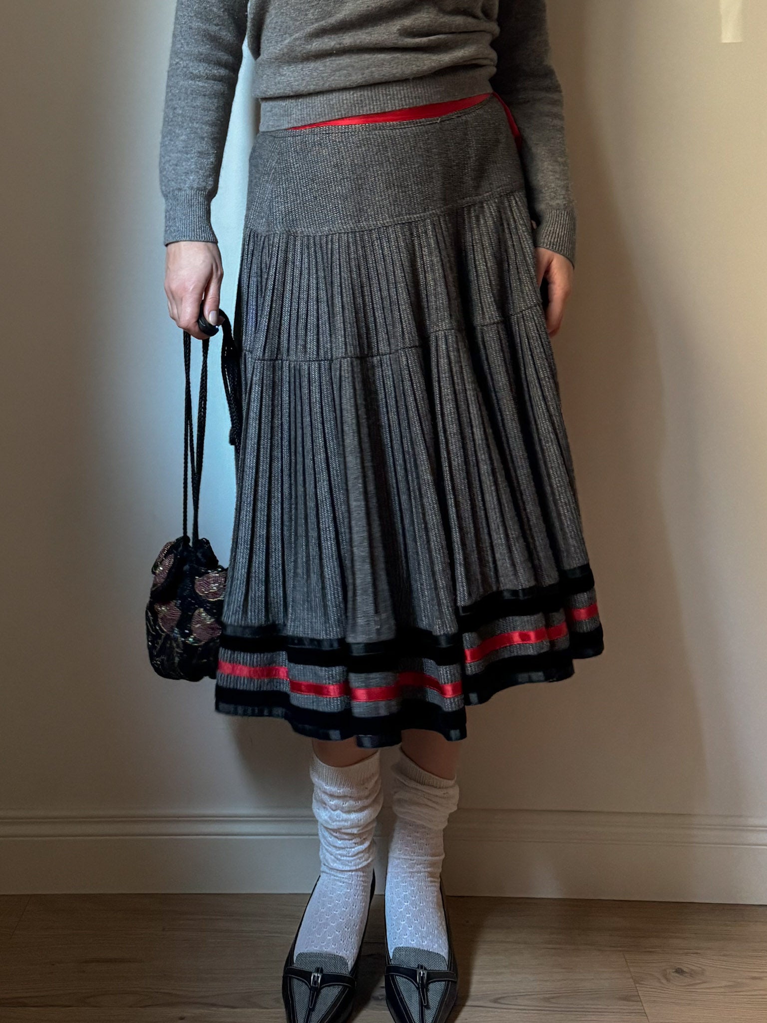 Pure wool grey skirt