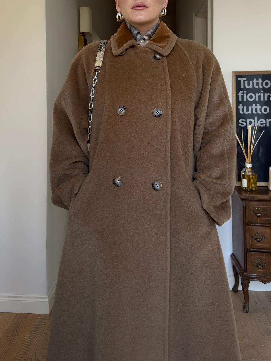 Piacenza pure wool camel coat