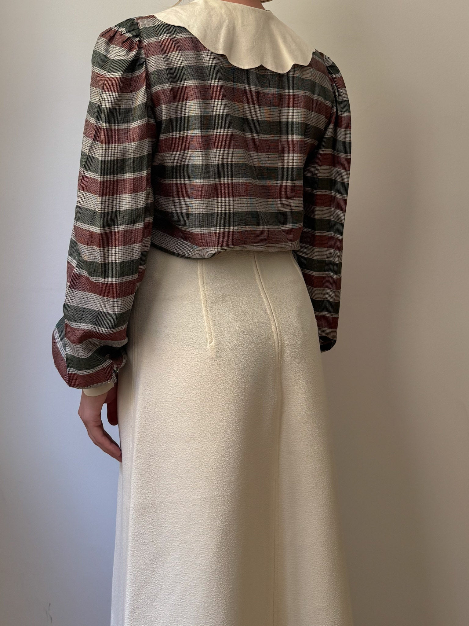 Pure silk maxi collar bouse