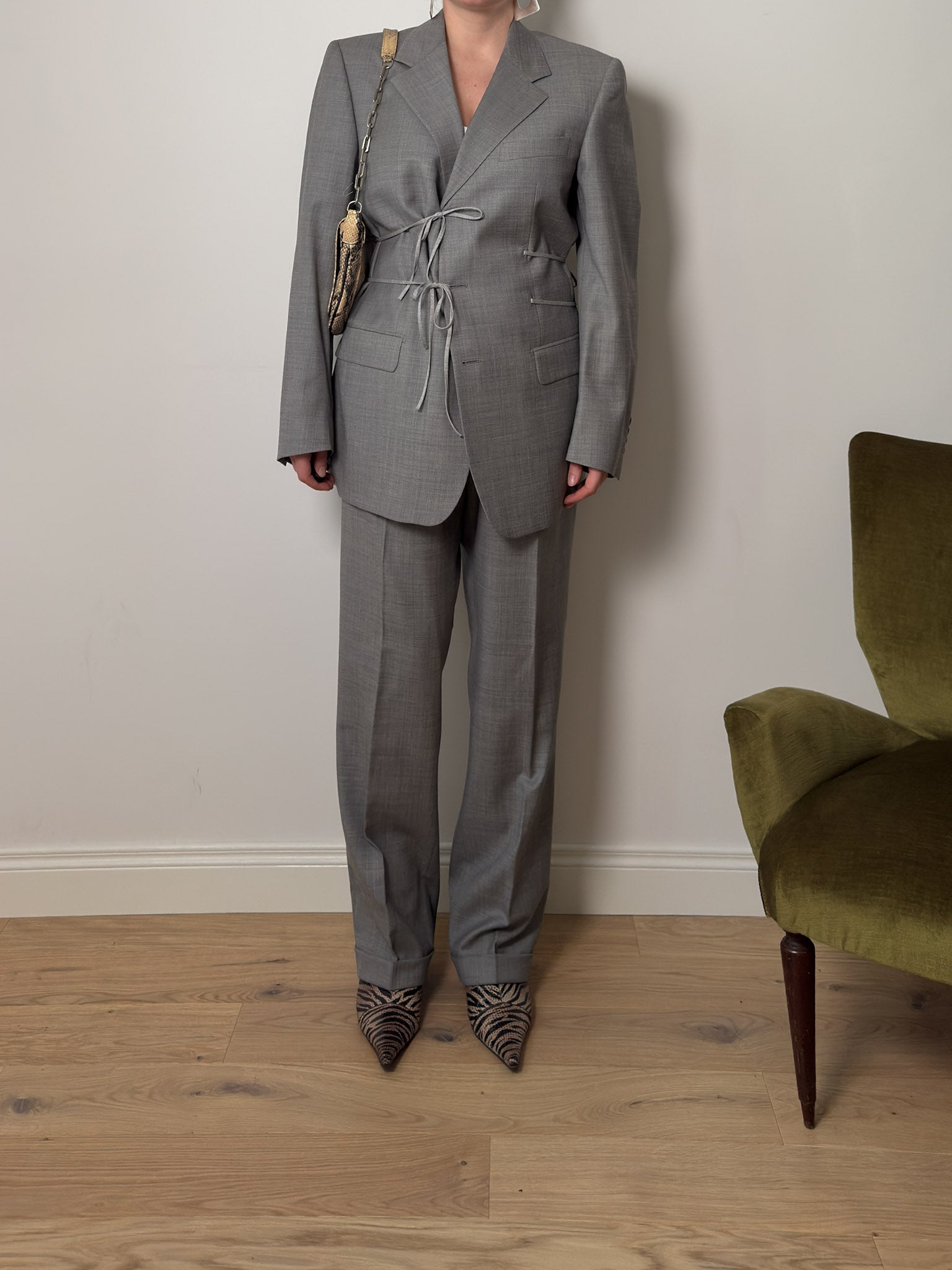 Brando light grey suit